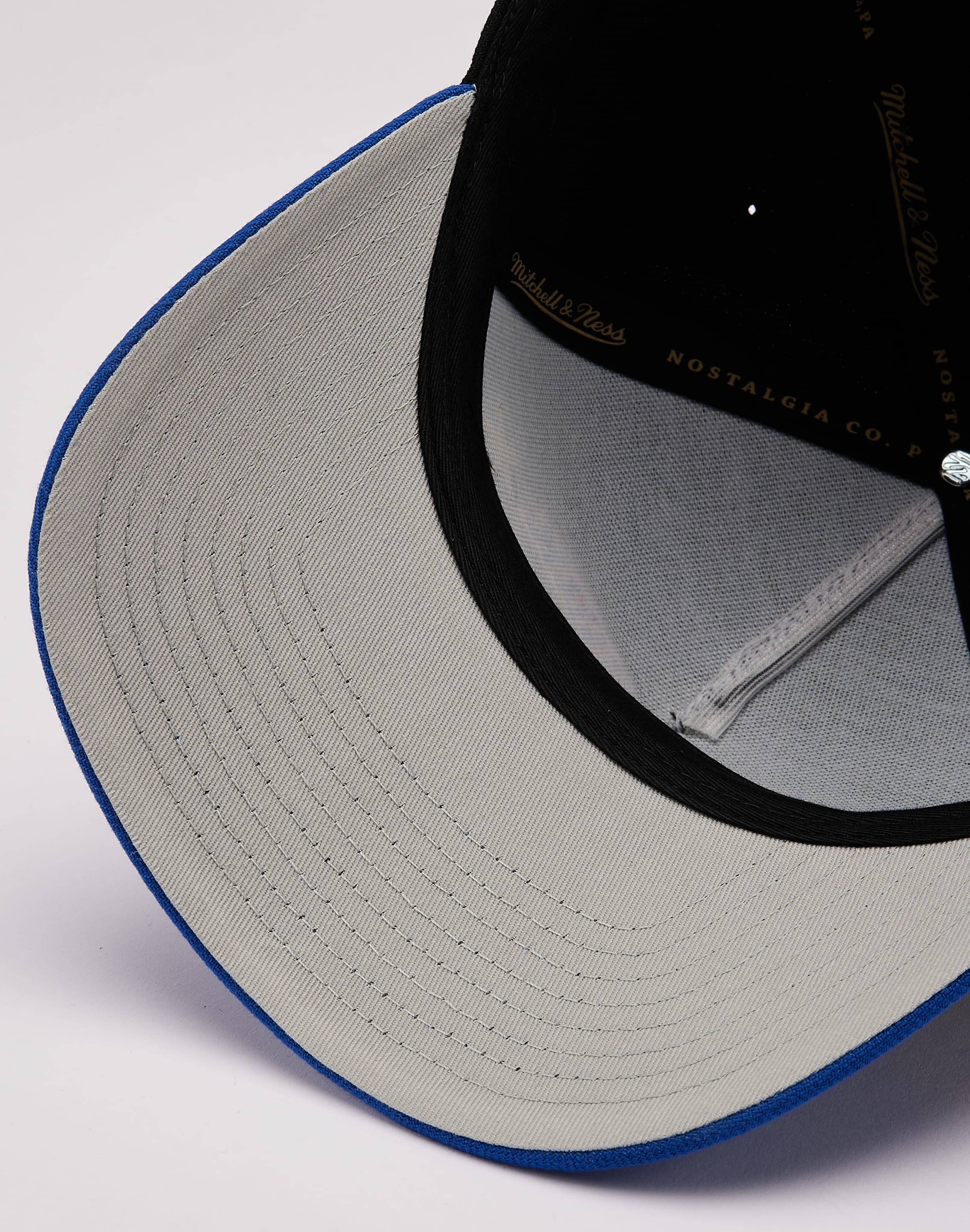 Mitchell & Ness NBA New York Knicks Wu-Tang Forever Pro Pinch Snapback Hat, image 5 of 6