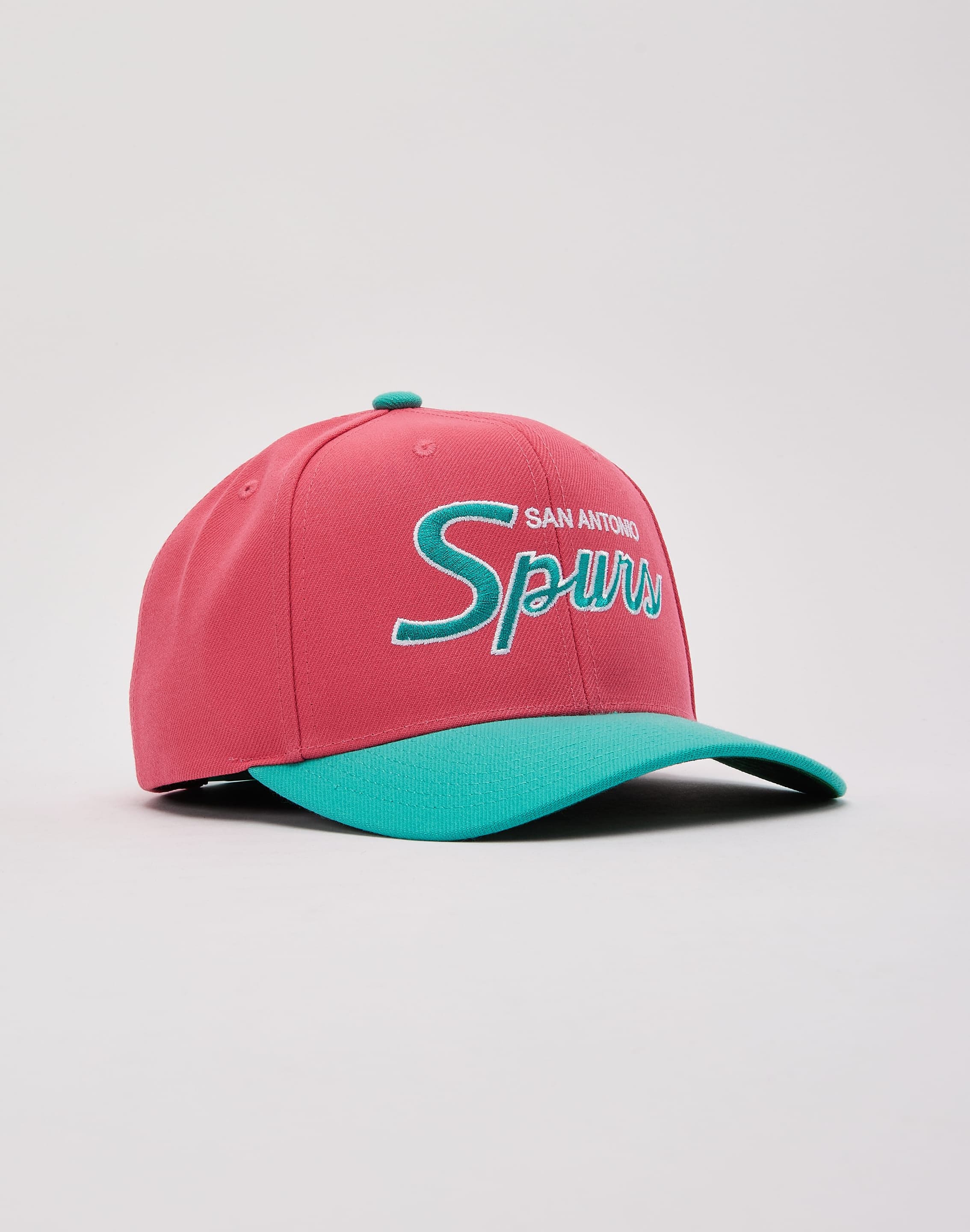 Mitchell Ness NBA San Antonio Spurs Script Snapback Hat – DTLR