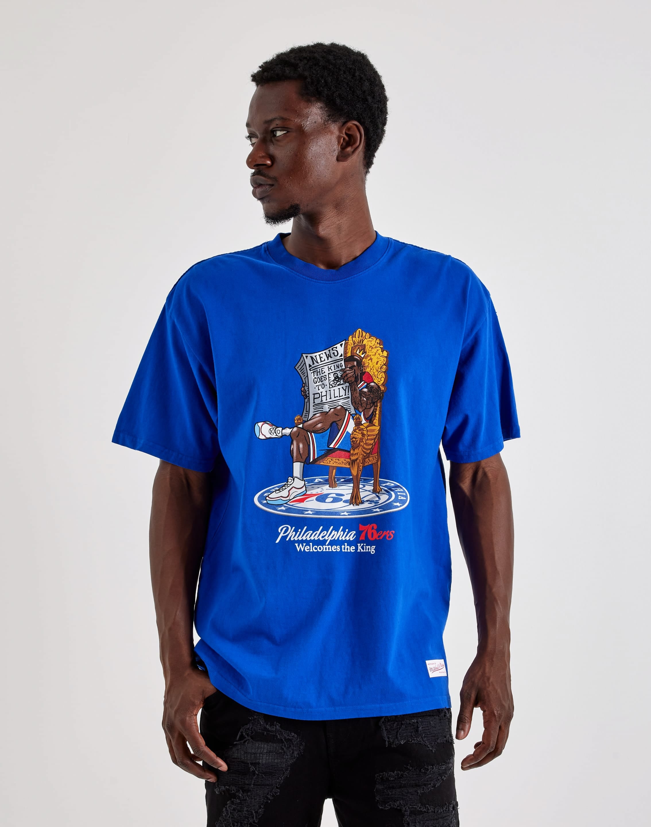 Mitchell & Ness NBA Philadelphia 76ers King Caricature Tee – DTLR