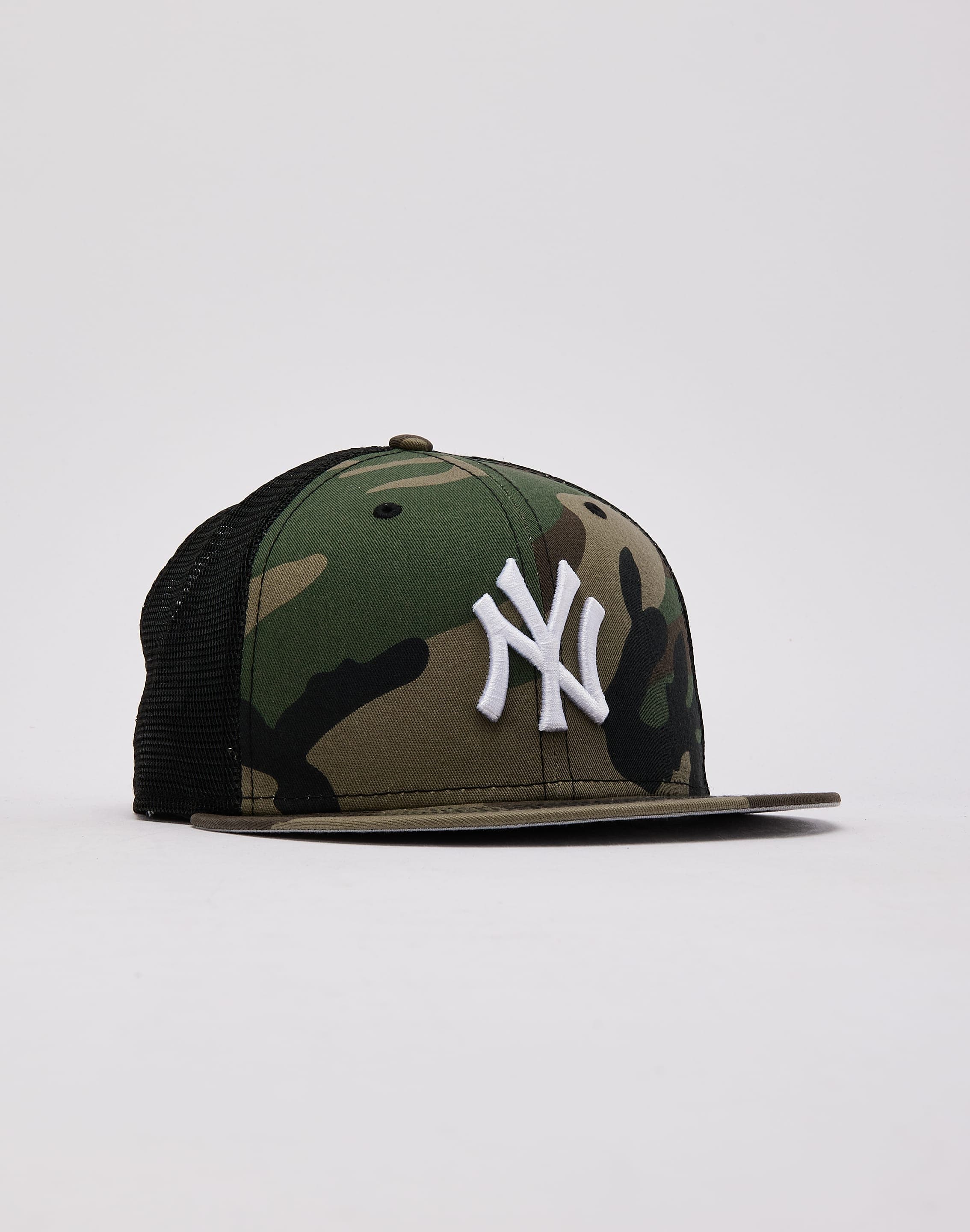 New Era MLB New York Yankees Woodland Camo 9Fifty Trucker Hat
