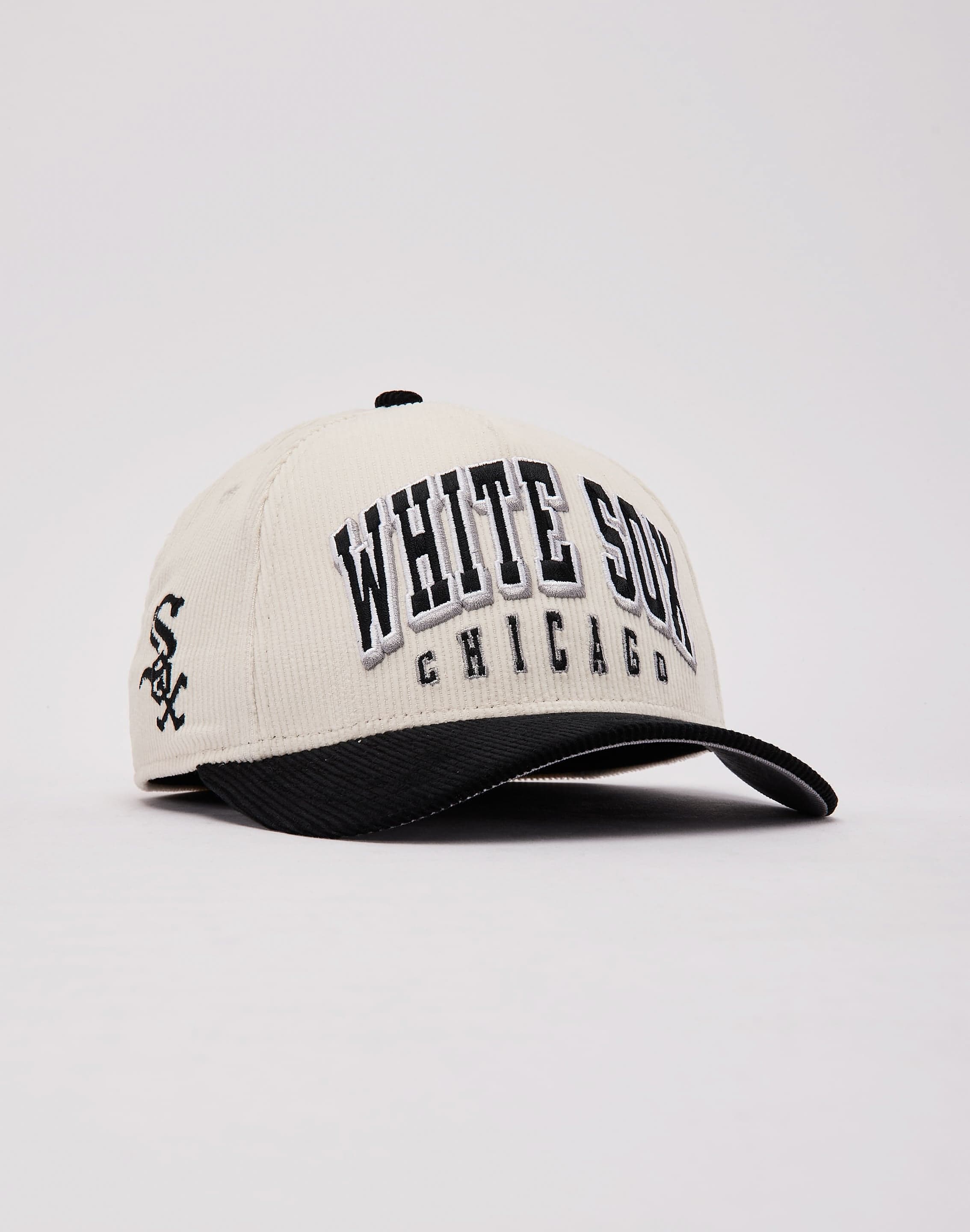 Photo of New Era MLB Chicago White Sox Corduroy 9FORTY A-Frame Hat