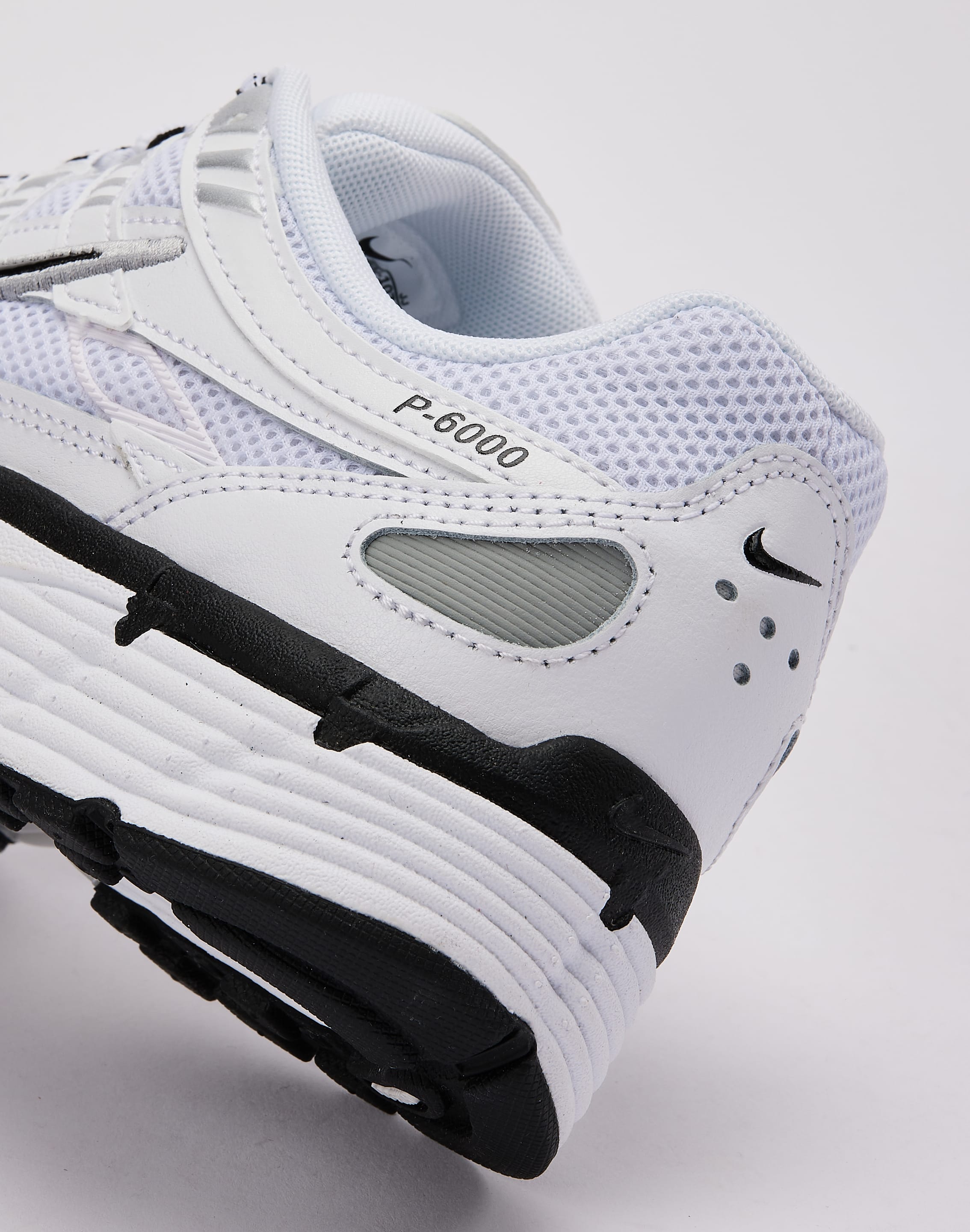 Nike P-6000