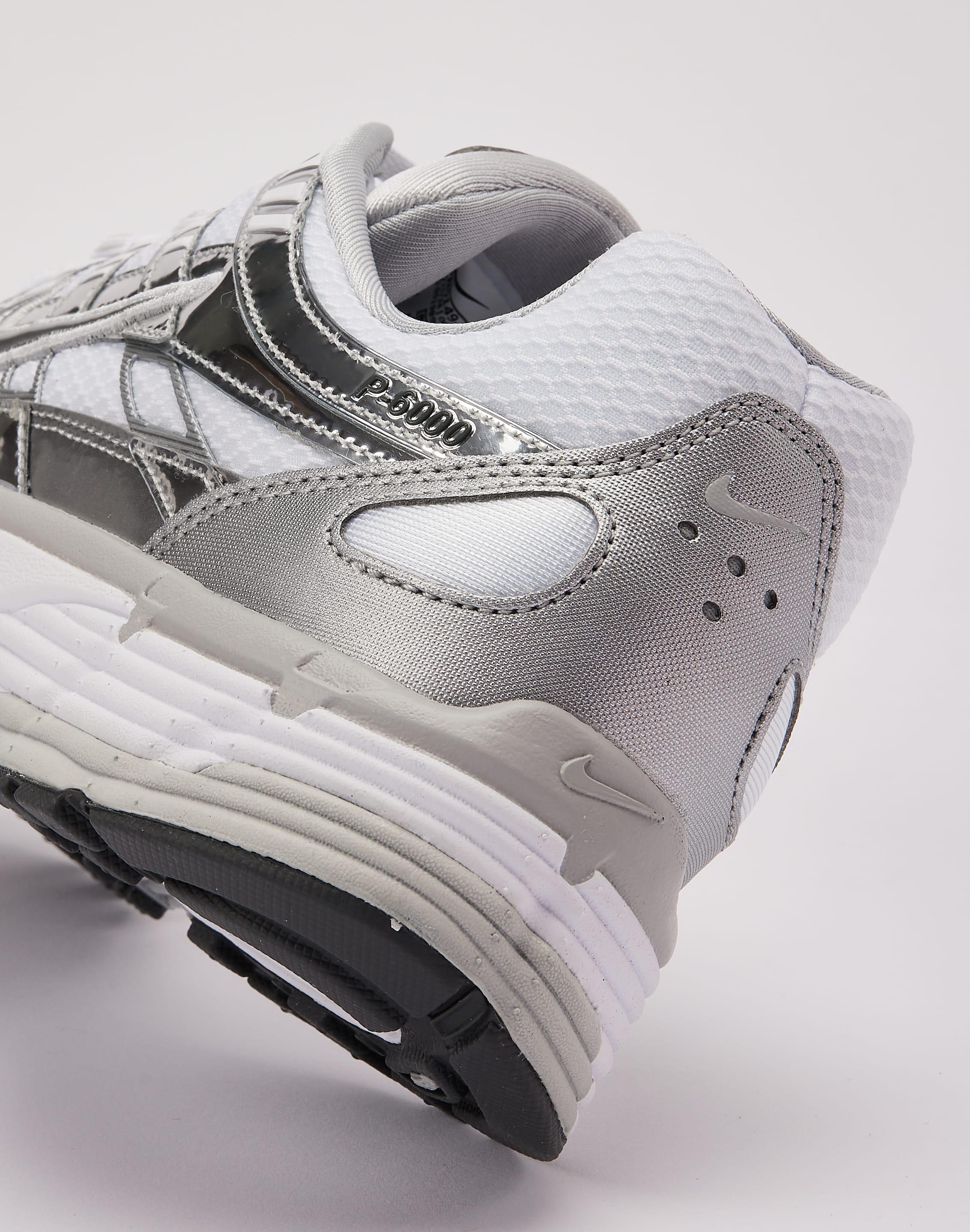 Photo of Nike P-6000