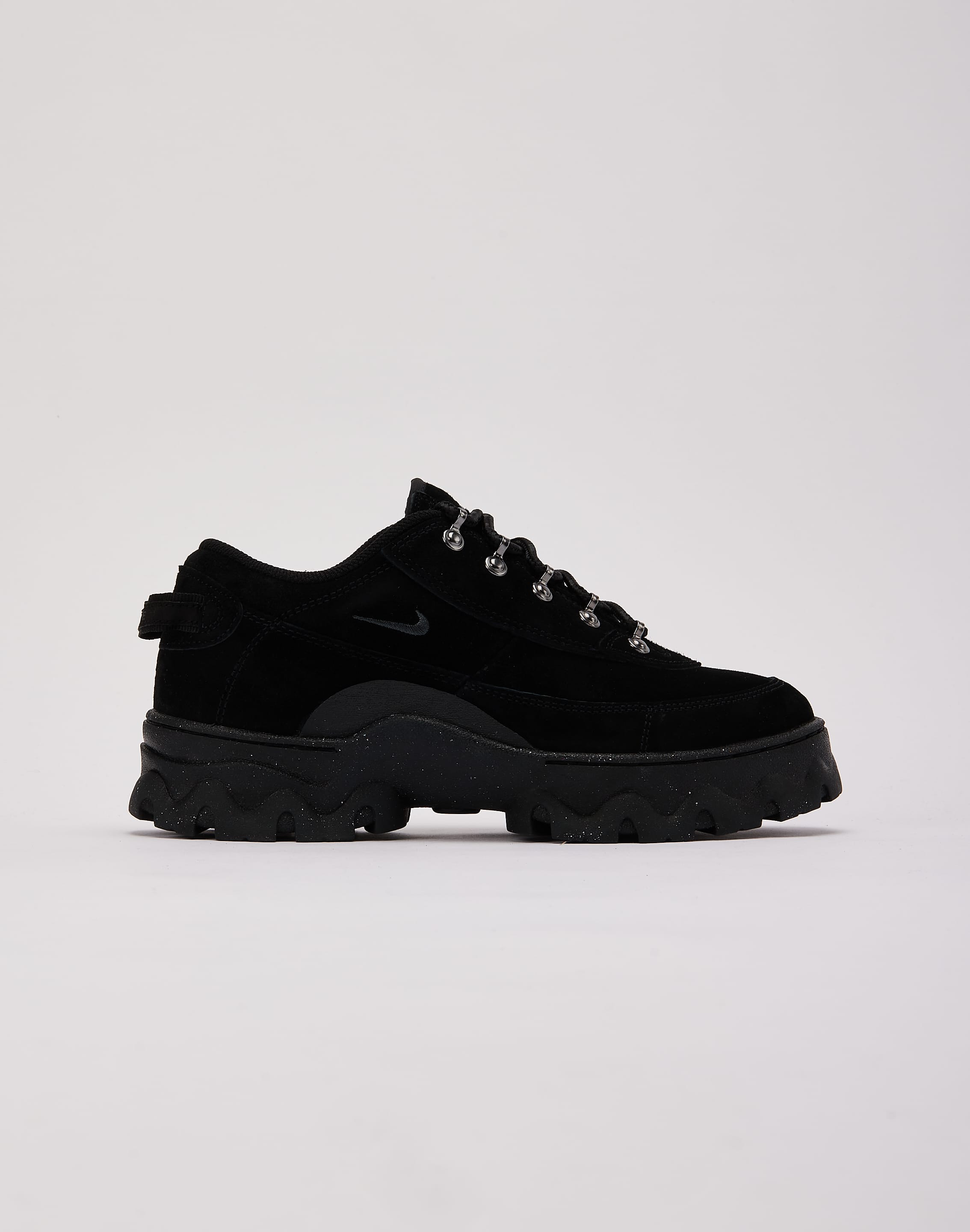 Photo of Nike Lahar Low