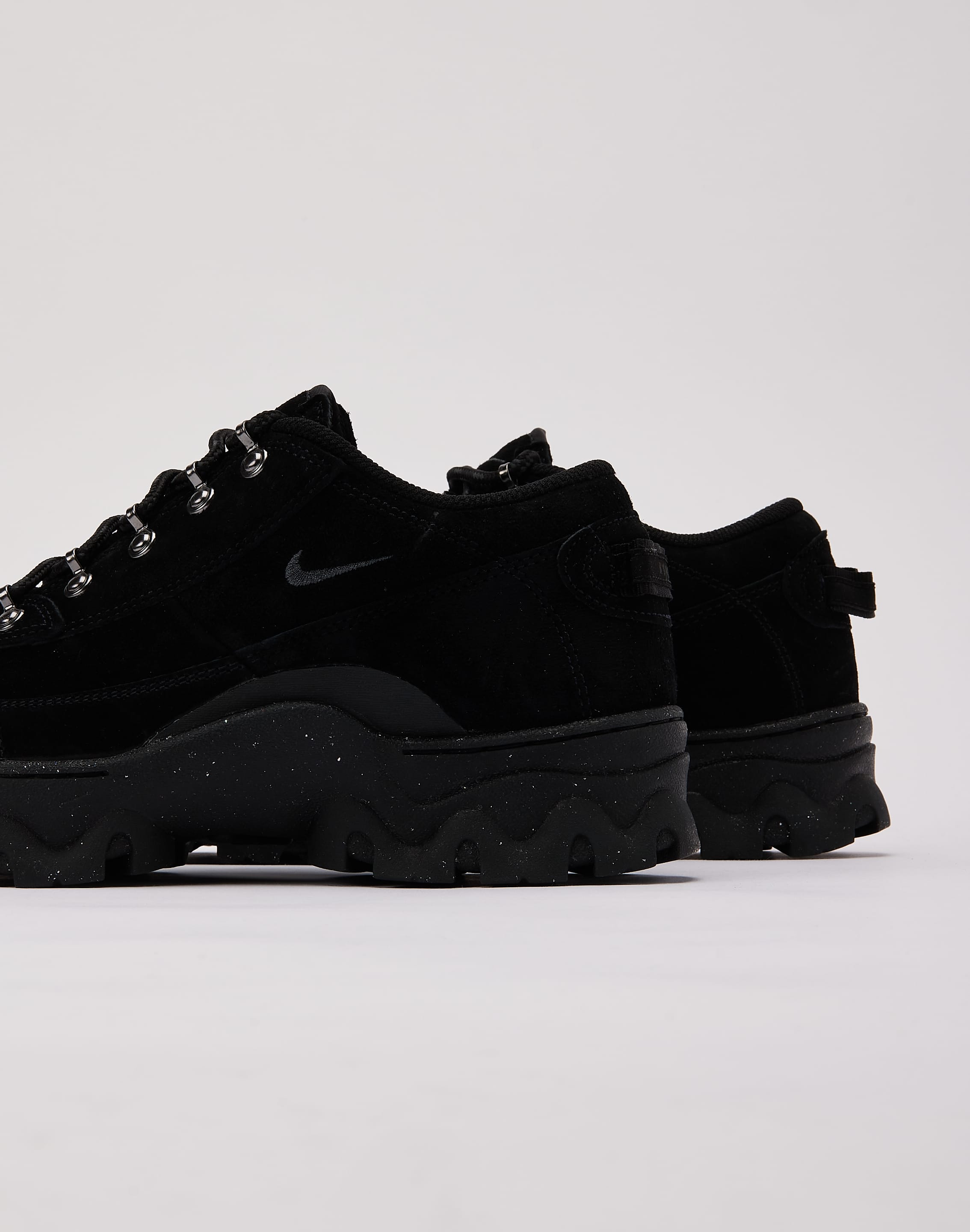 Photo of Nike Lahar Low