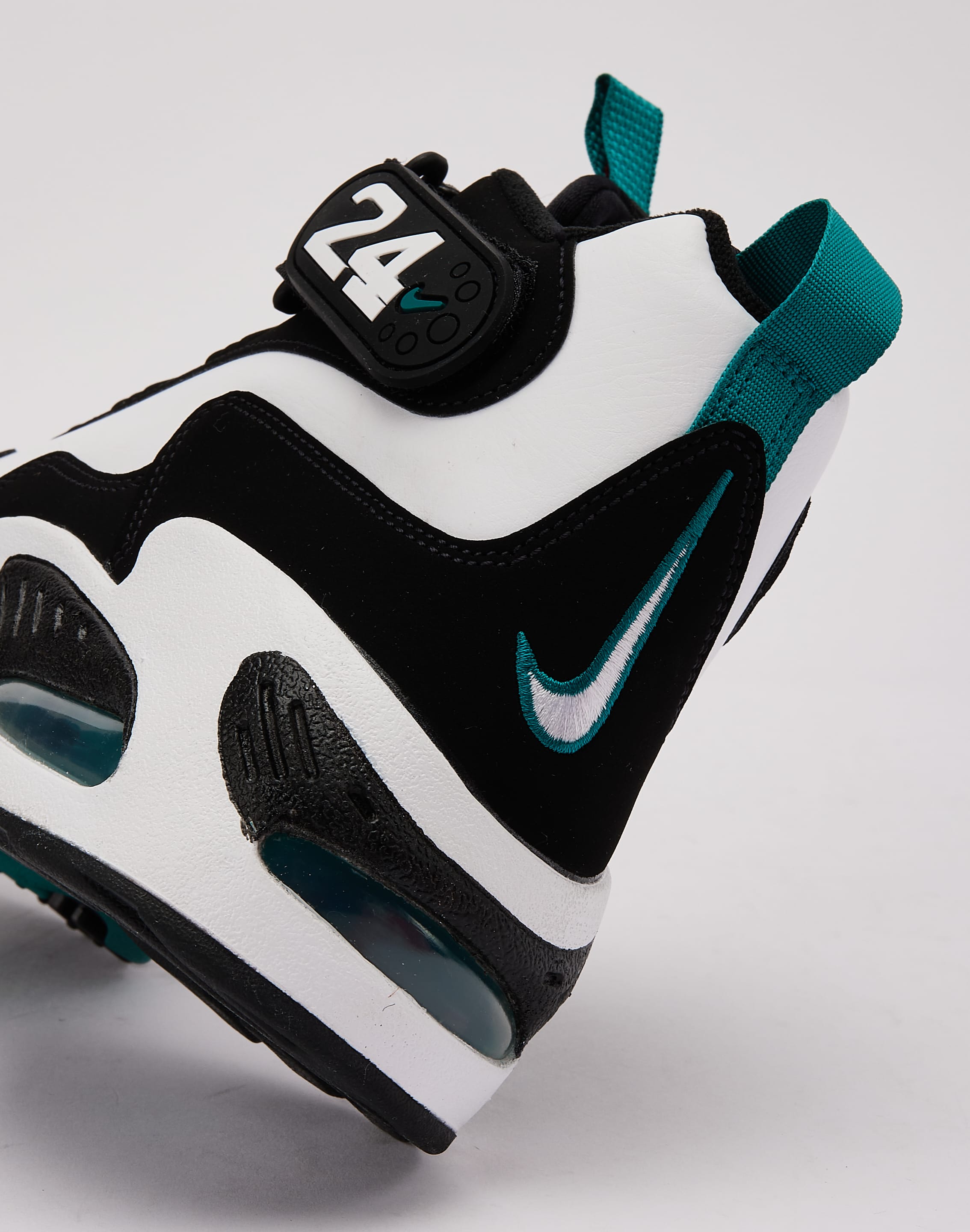 Photo of Nike Air Griffey Max 1 'White and Fresh Water'