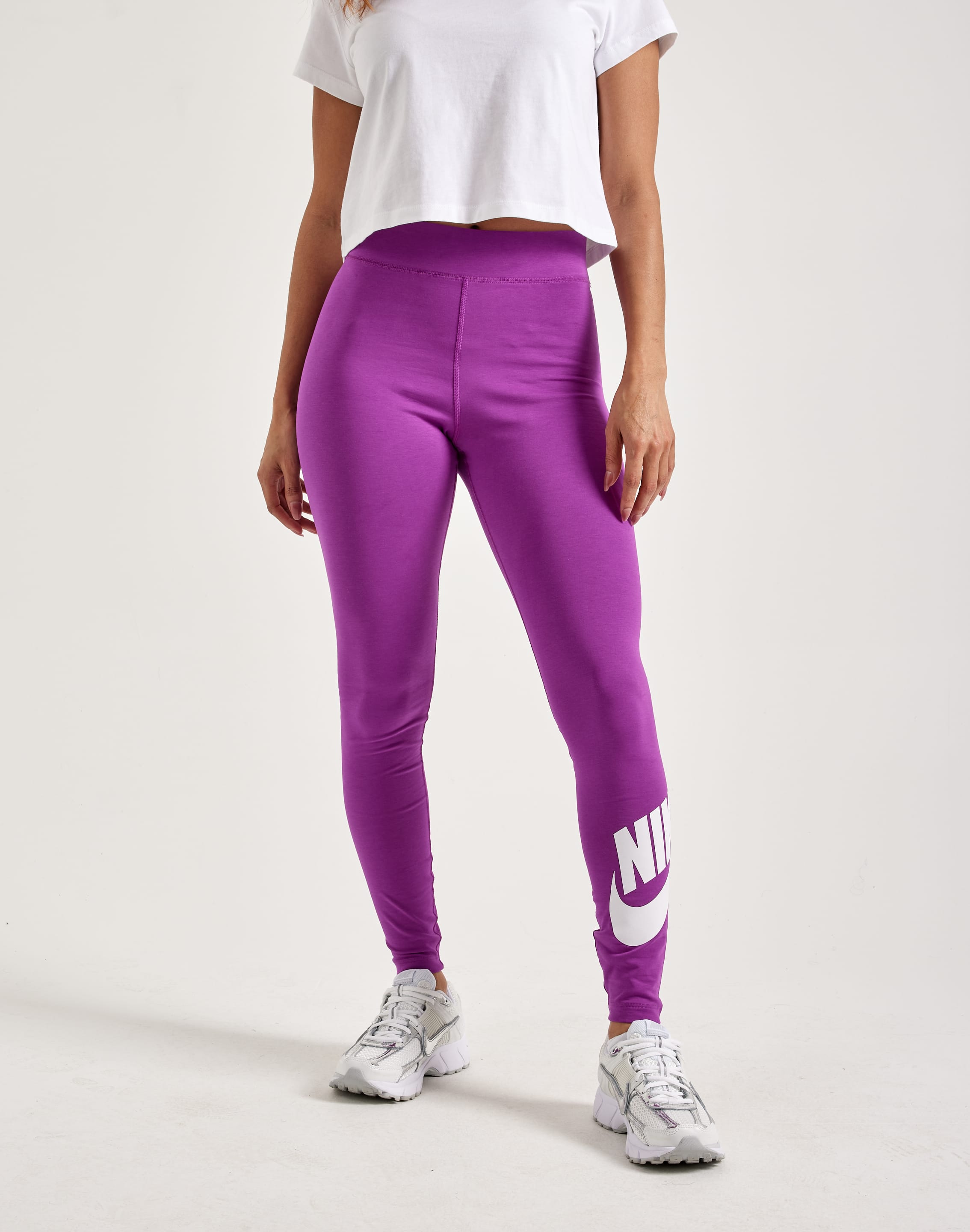 Nike Classics High-Rise Futura Leggings – DTLR