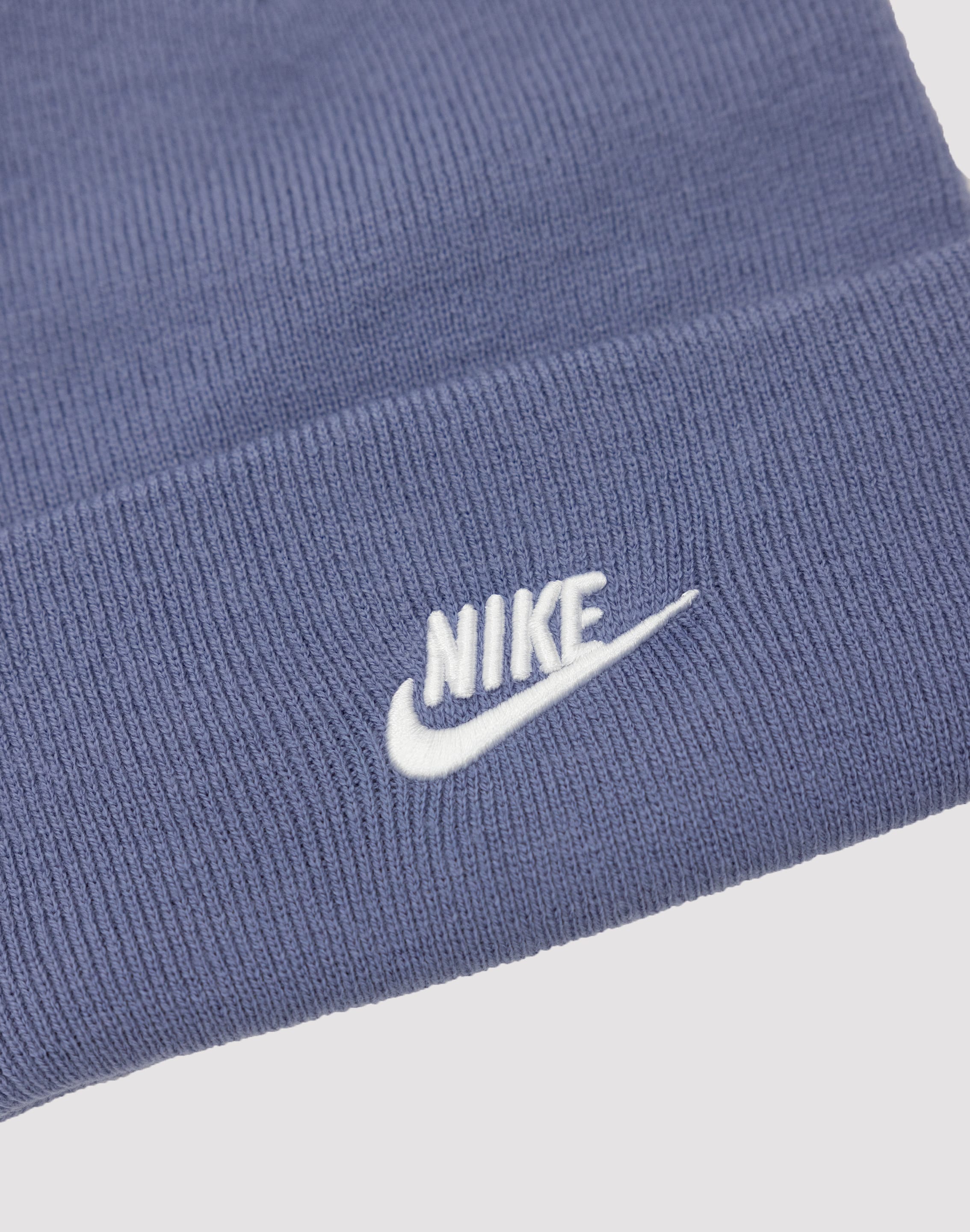 ふーにゃ Nike Peak Futura Beanie. Nike.com