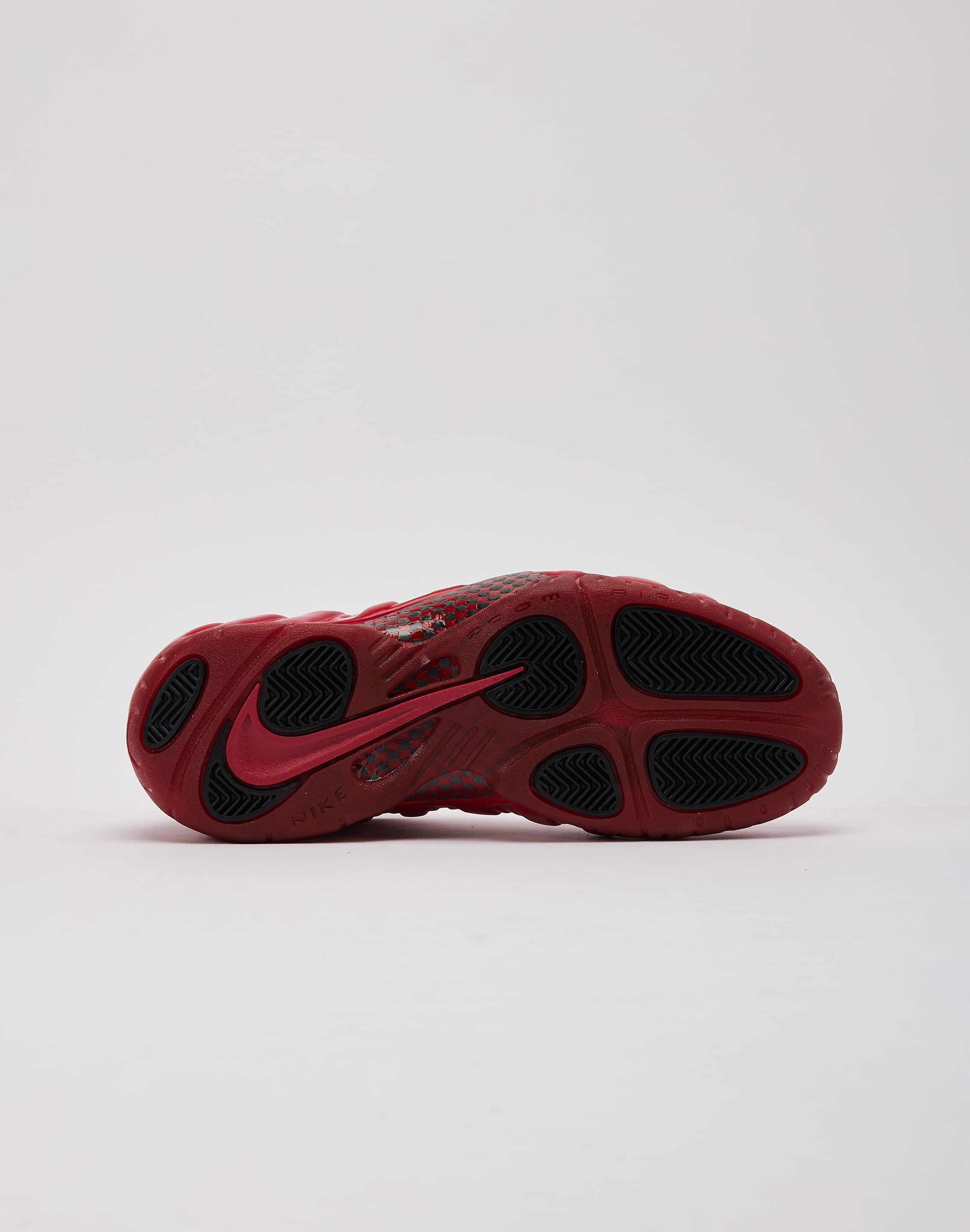Photo of Nike Air Foamposite Pro 'Gym Red'