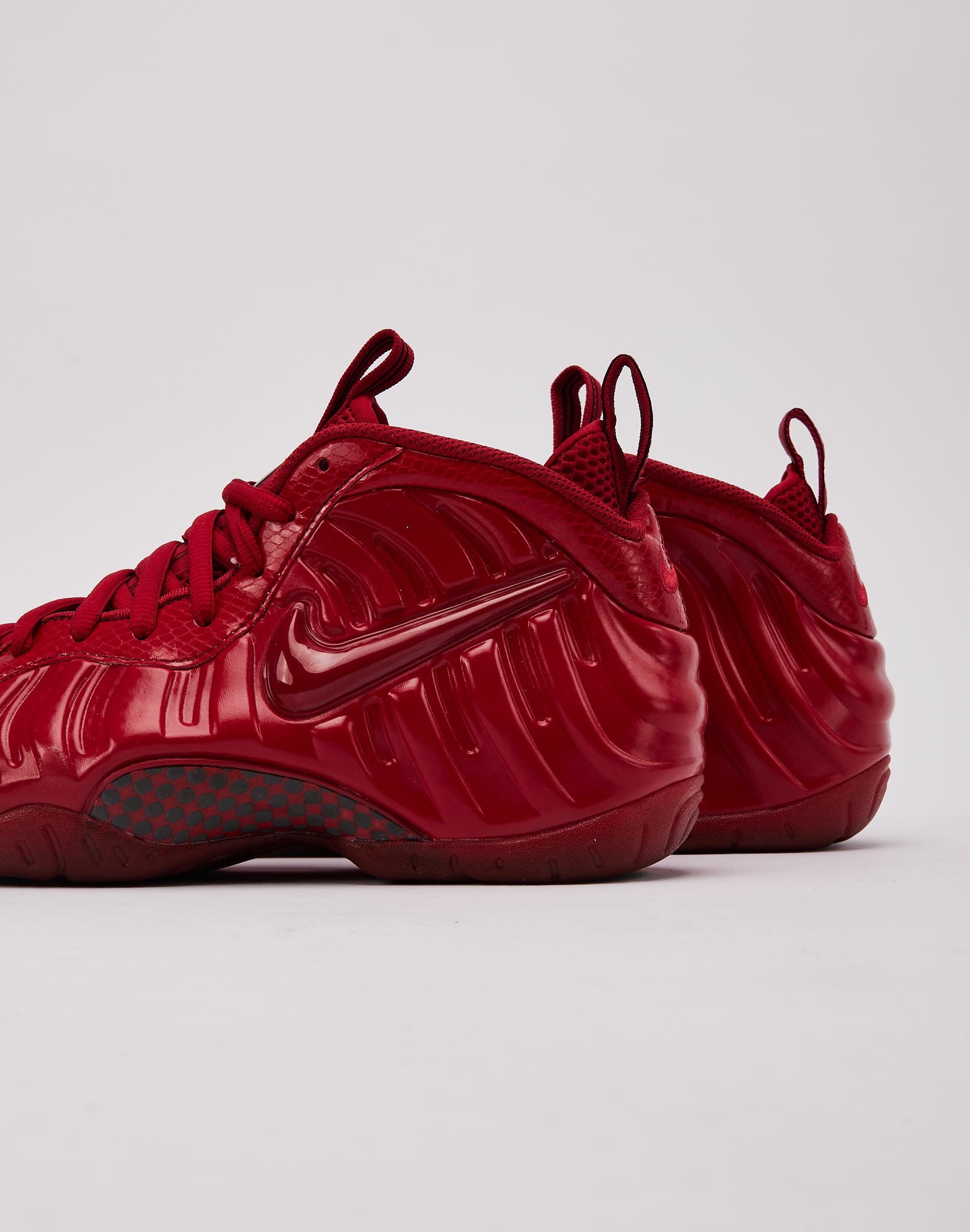 Photo of Nike Air Foamposite Pro 'Gym Red'
