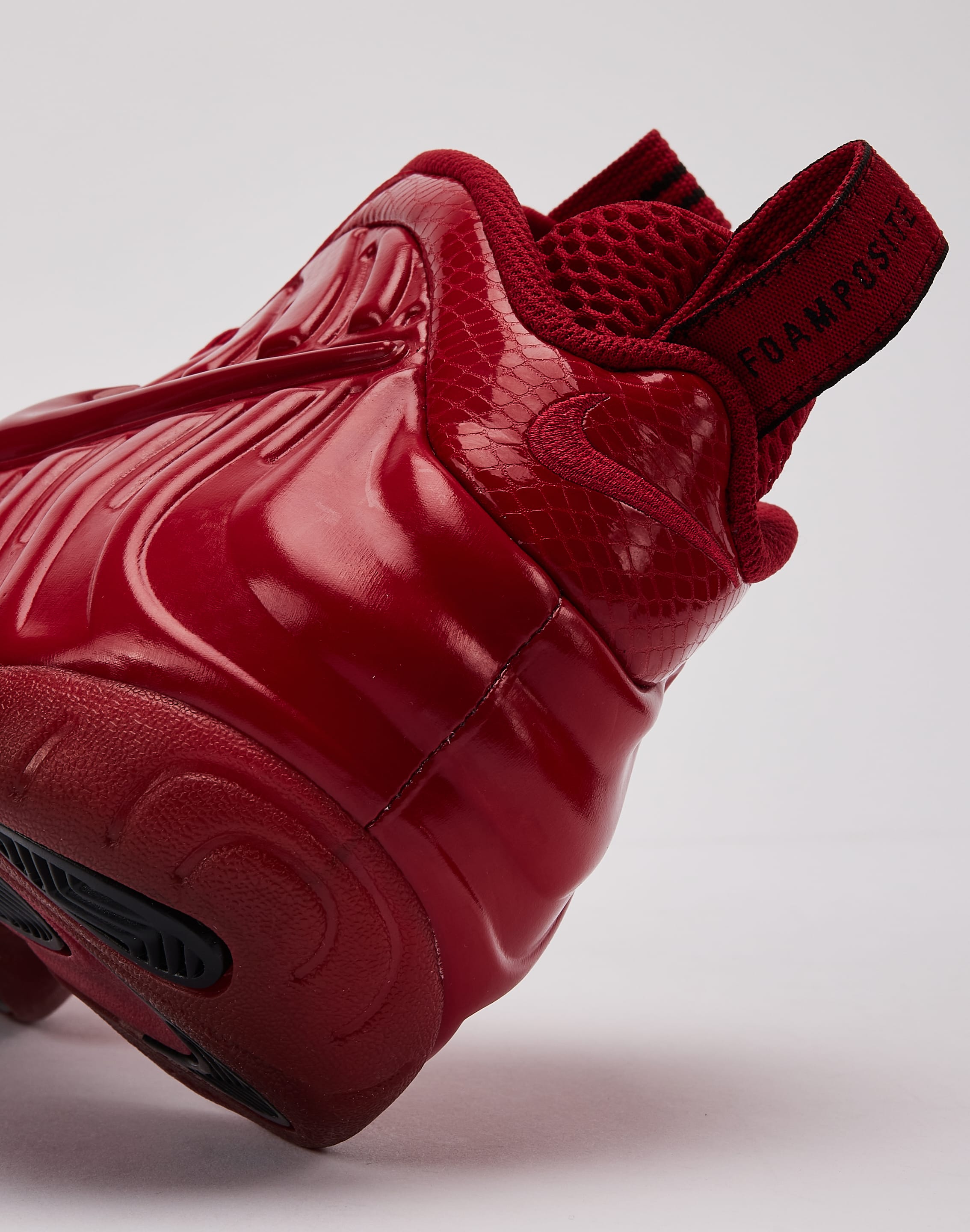 Photo of Nike Air Foamposite Pro 'Gym Red'