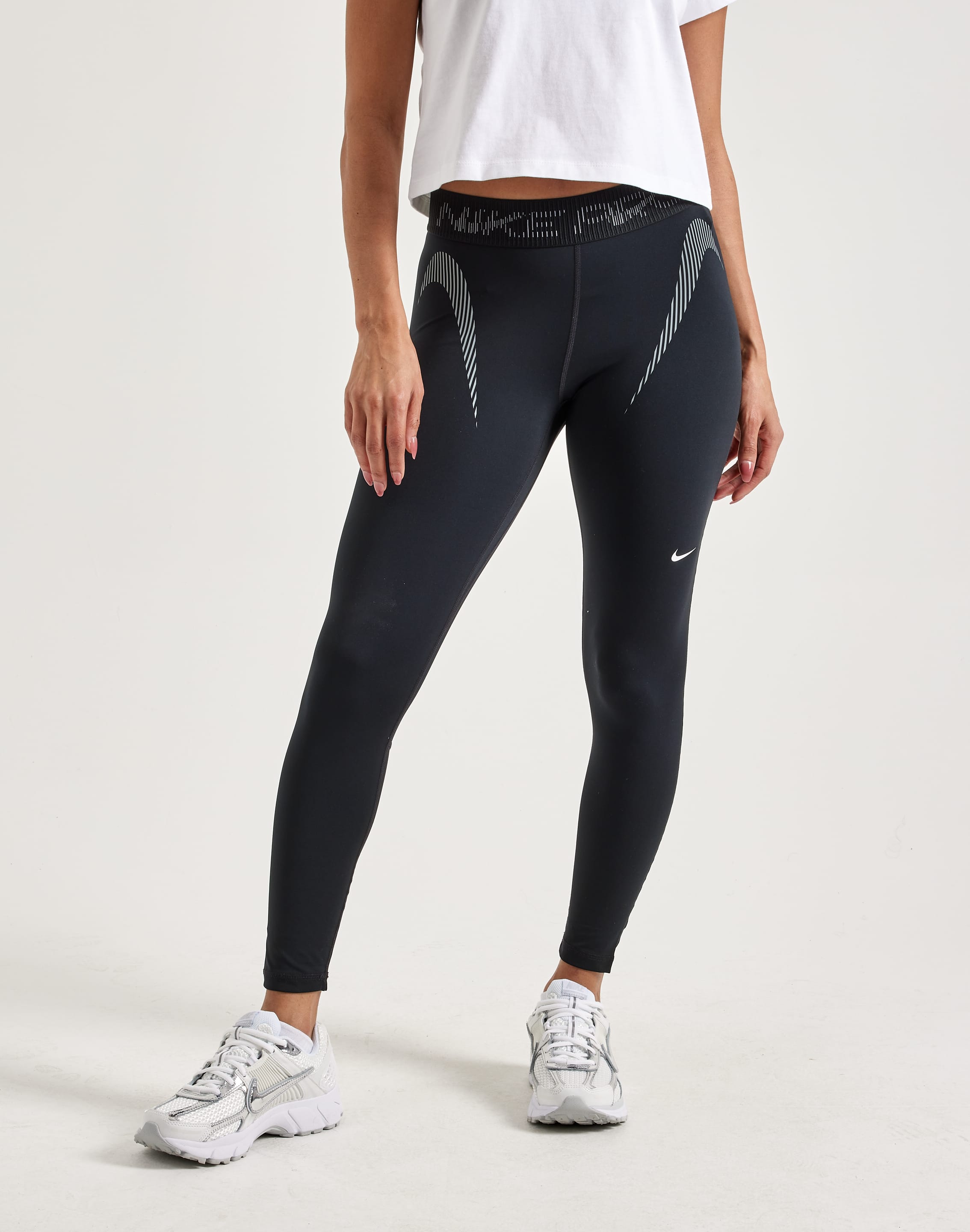 Nike Pro Mid-Rise Graphic Leggings – DTLR - Main Image