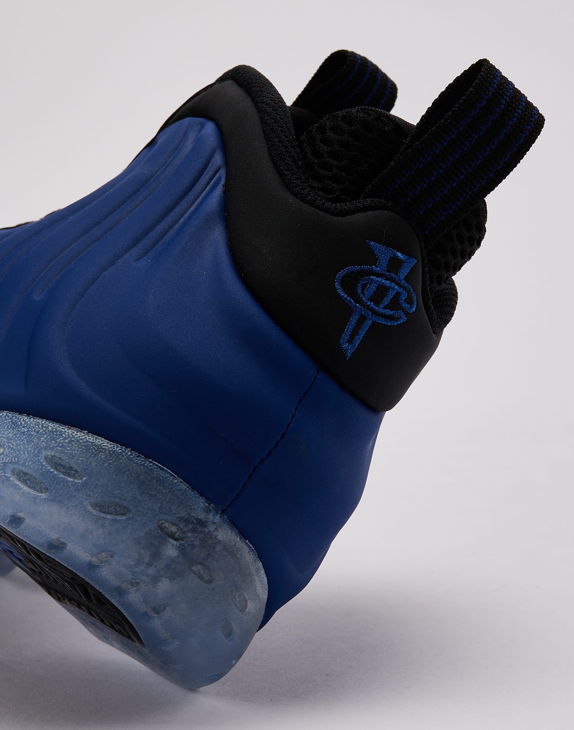 Nike Air Foamposite One 'Deep Royal'