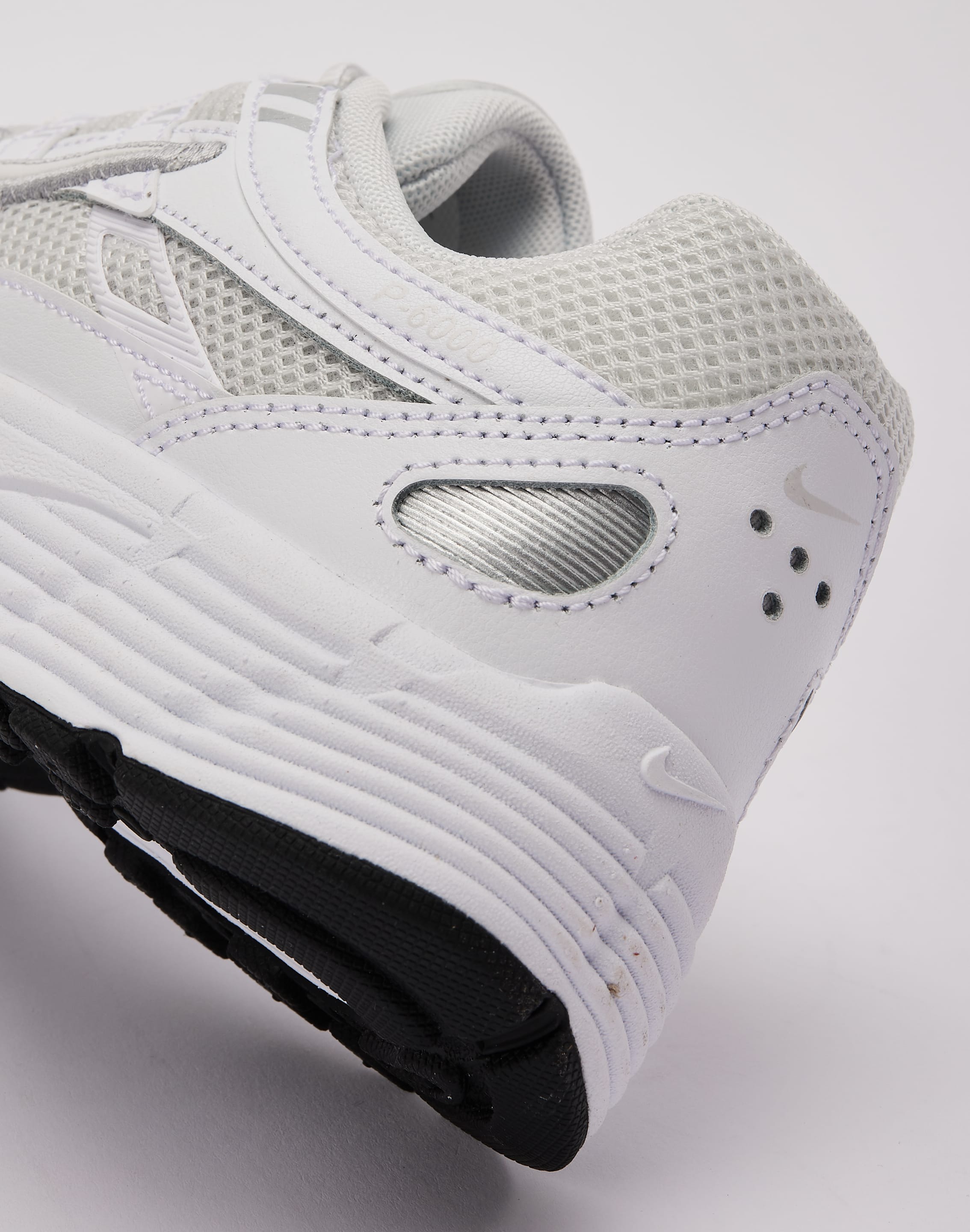 Nike P6000 GradeSchool DTLR