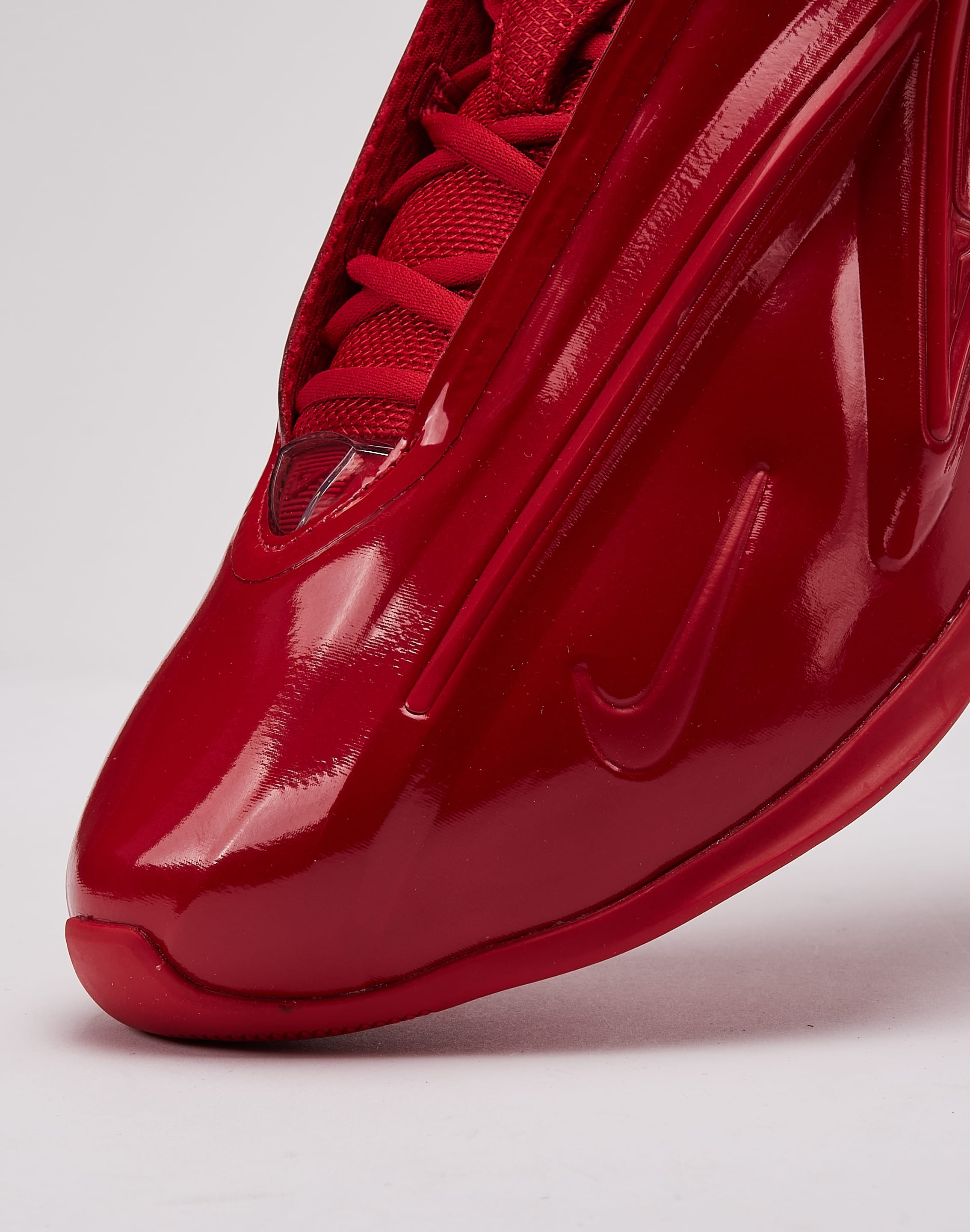 Photo of Nike KD 19 'University Red'