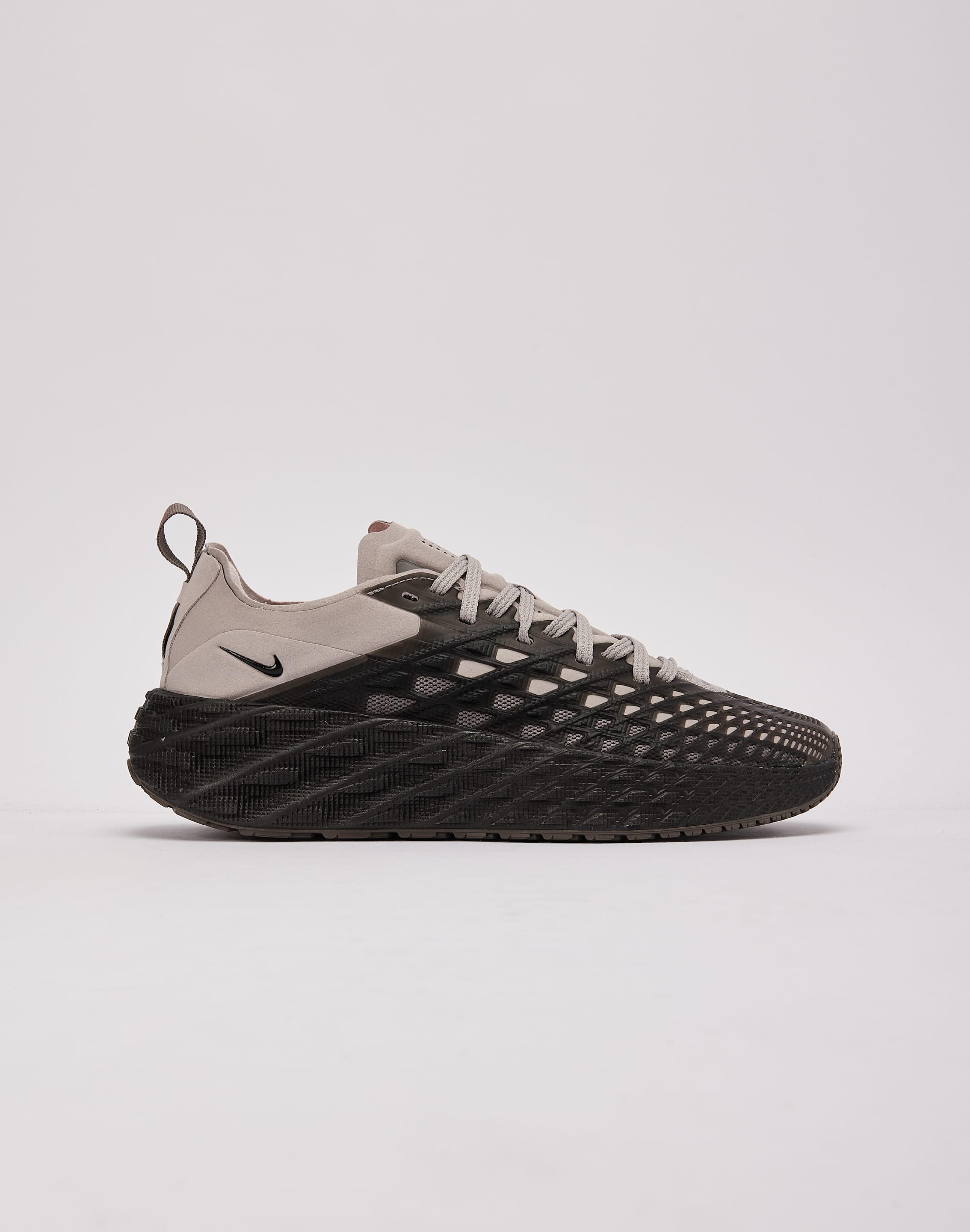 Photo of Nike Ava Edge