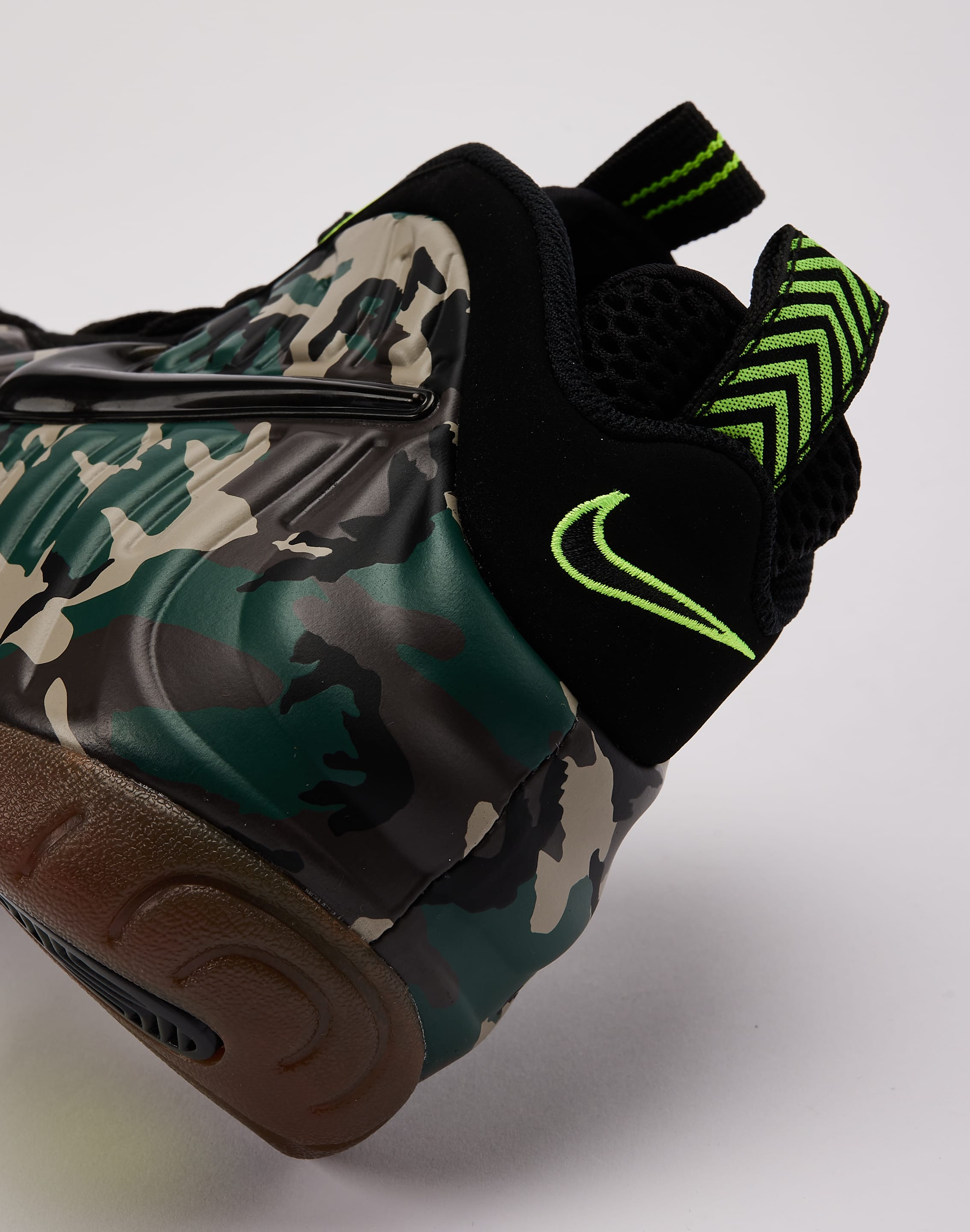 Photo of Nike  Foamposite Pro PRM 'Green Camo'