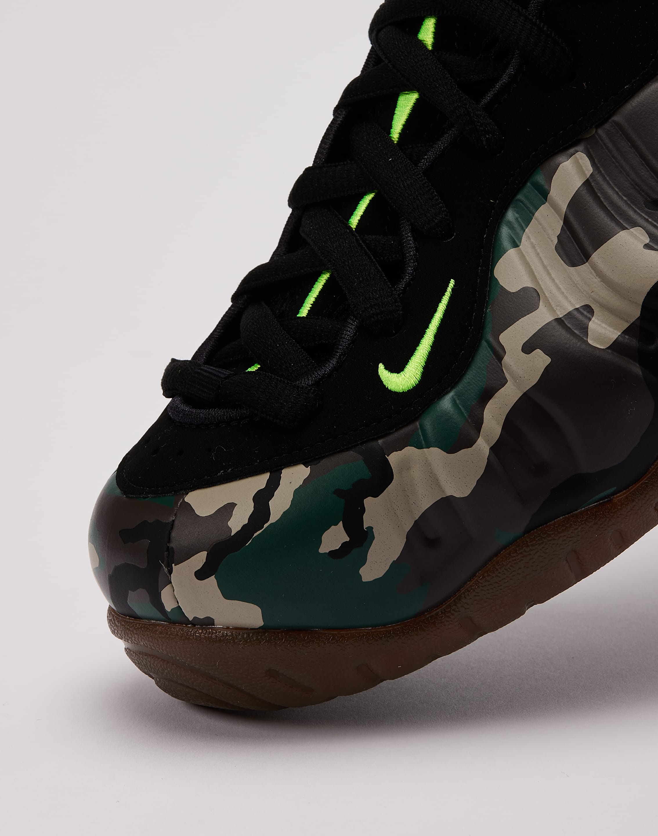 Photo of Nike  Foamposite Pro PRM 'Green Camo'