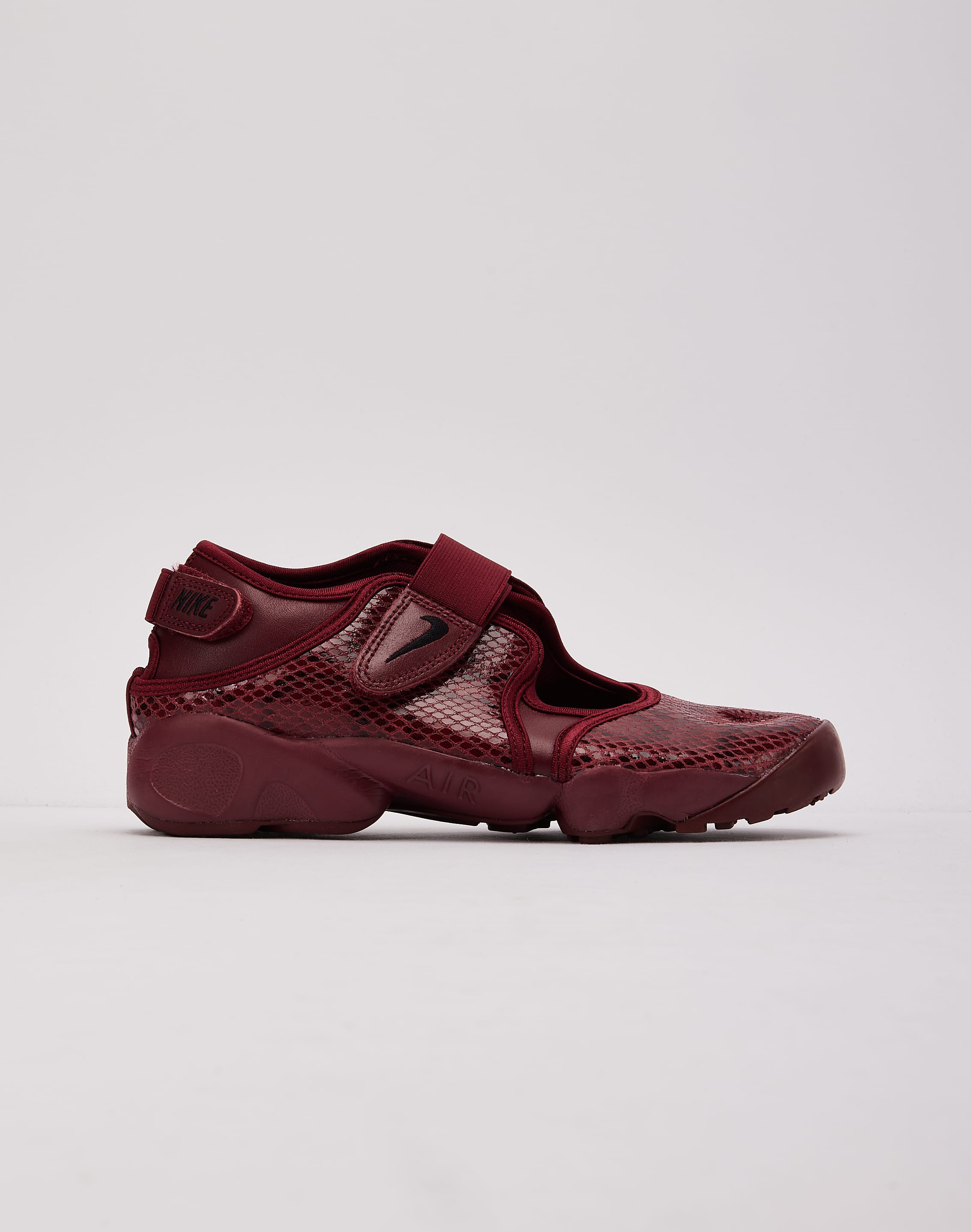 Photo of Nike Air Rift
