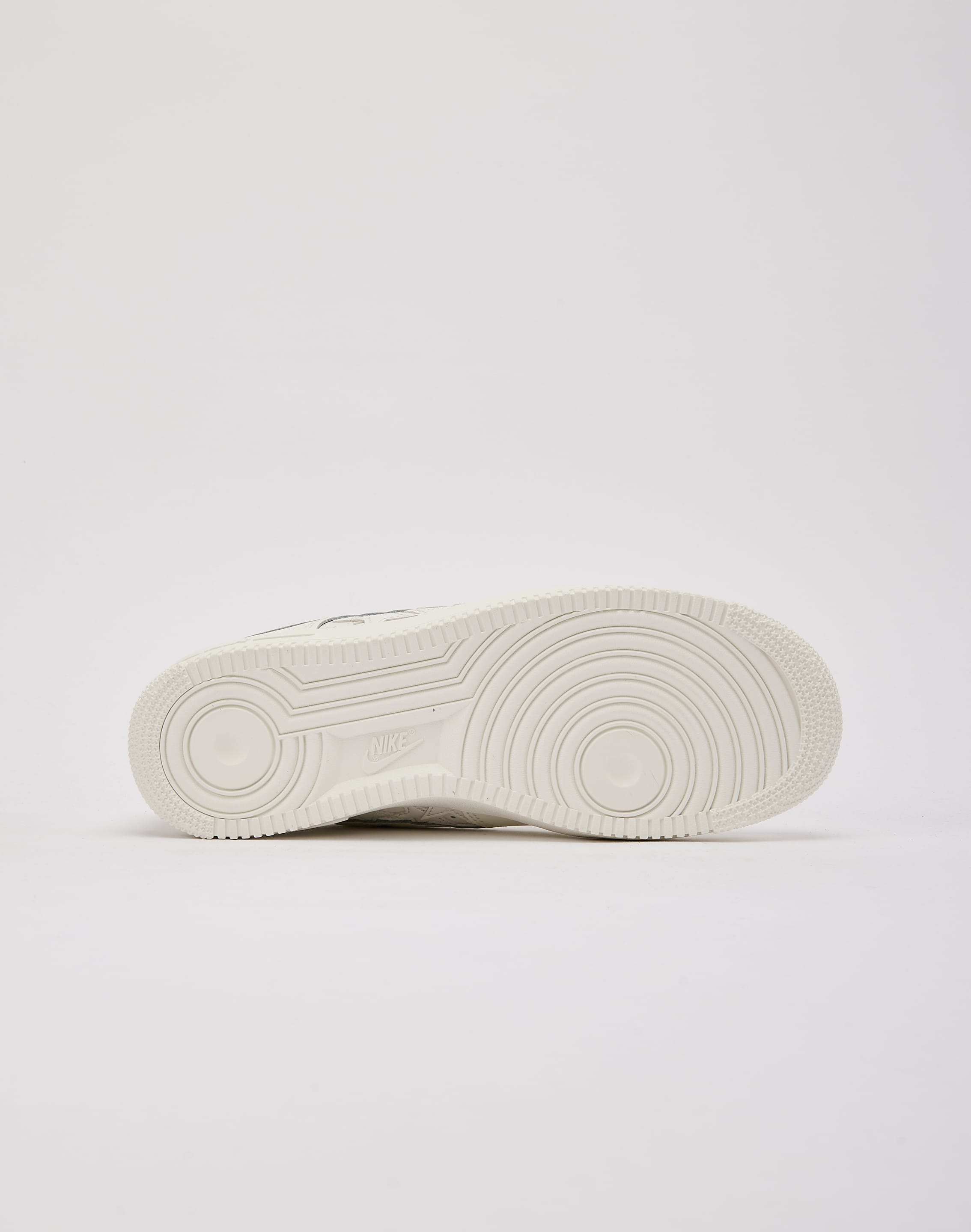 Photo of Nike Air Force 1 Low '07 Edge