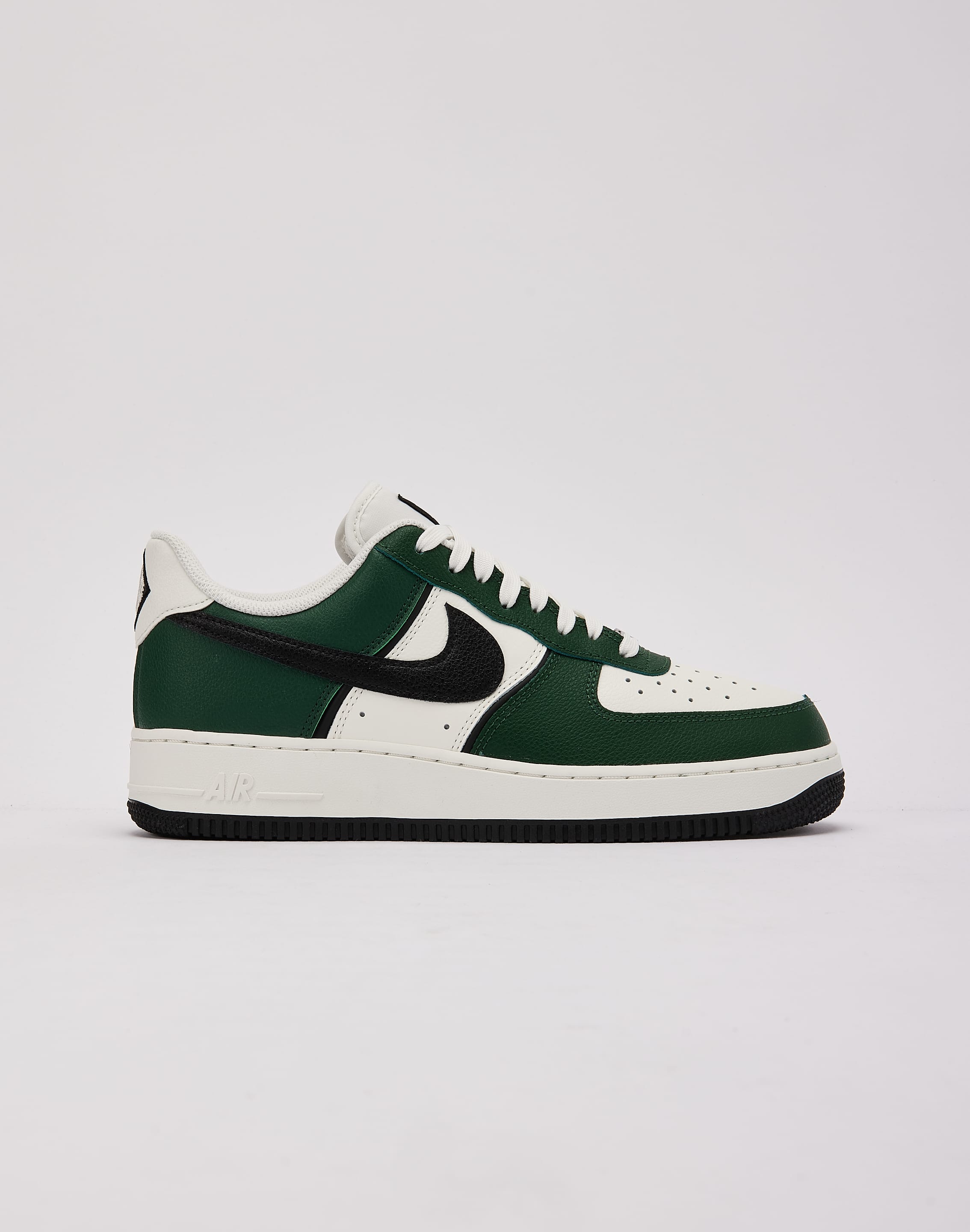 Photo of Nike Air Force 1 Low '07 LV8 Sport