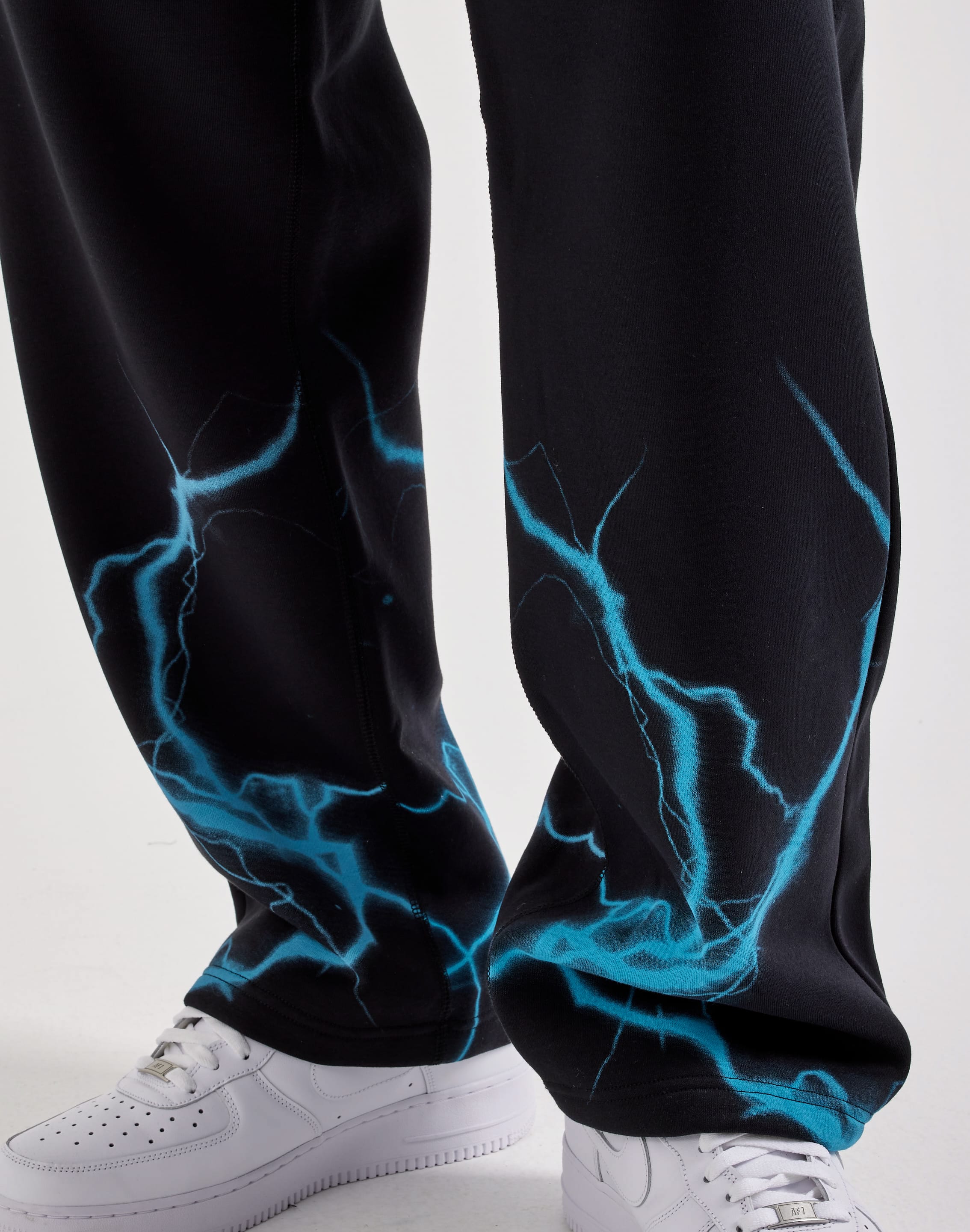 Photo of Nike Brushed Basketball Fleece Pants