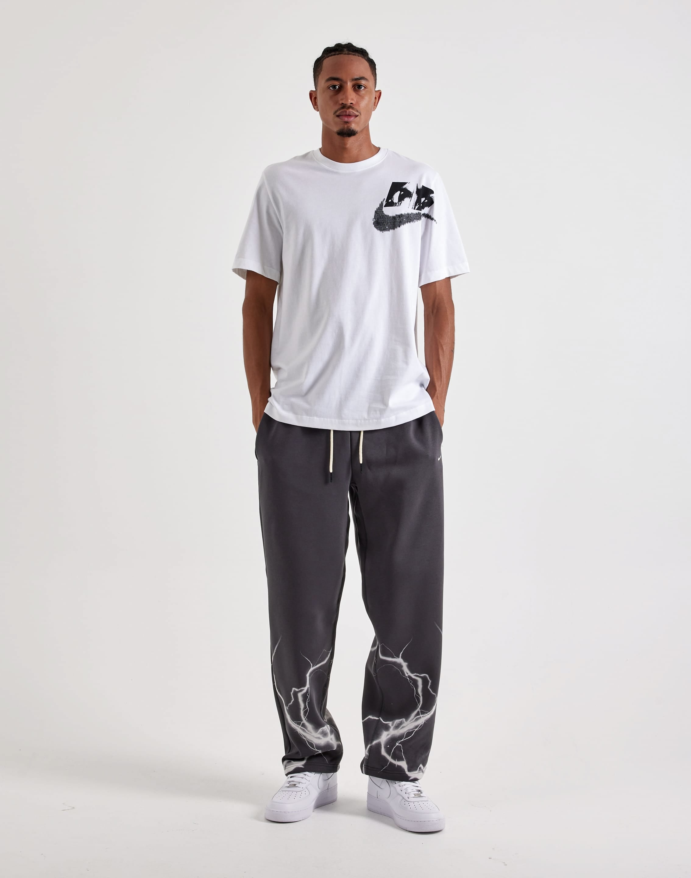 Photo of Nike Brushed Basketball Fleece Pants