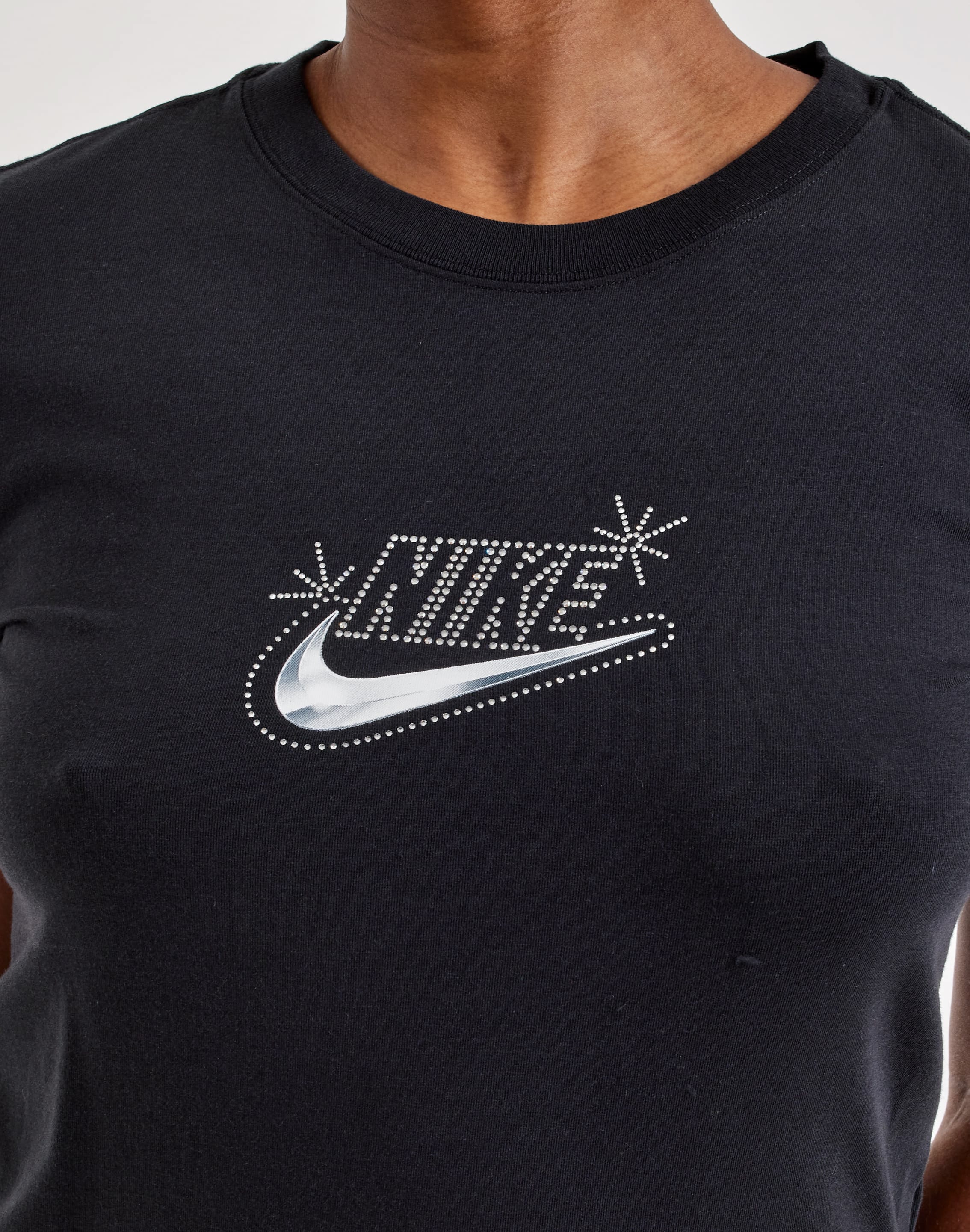 Nike Chill Knit Slim Cropped Tee, image 2 of 4