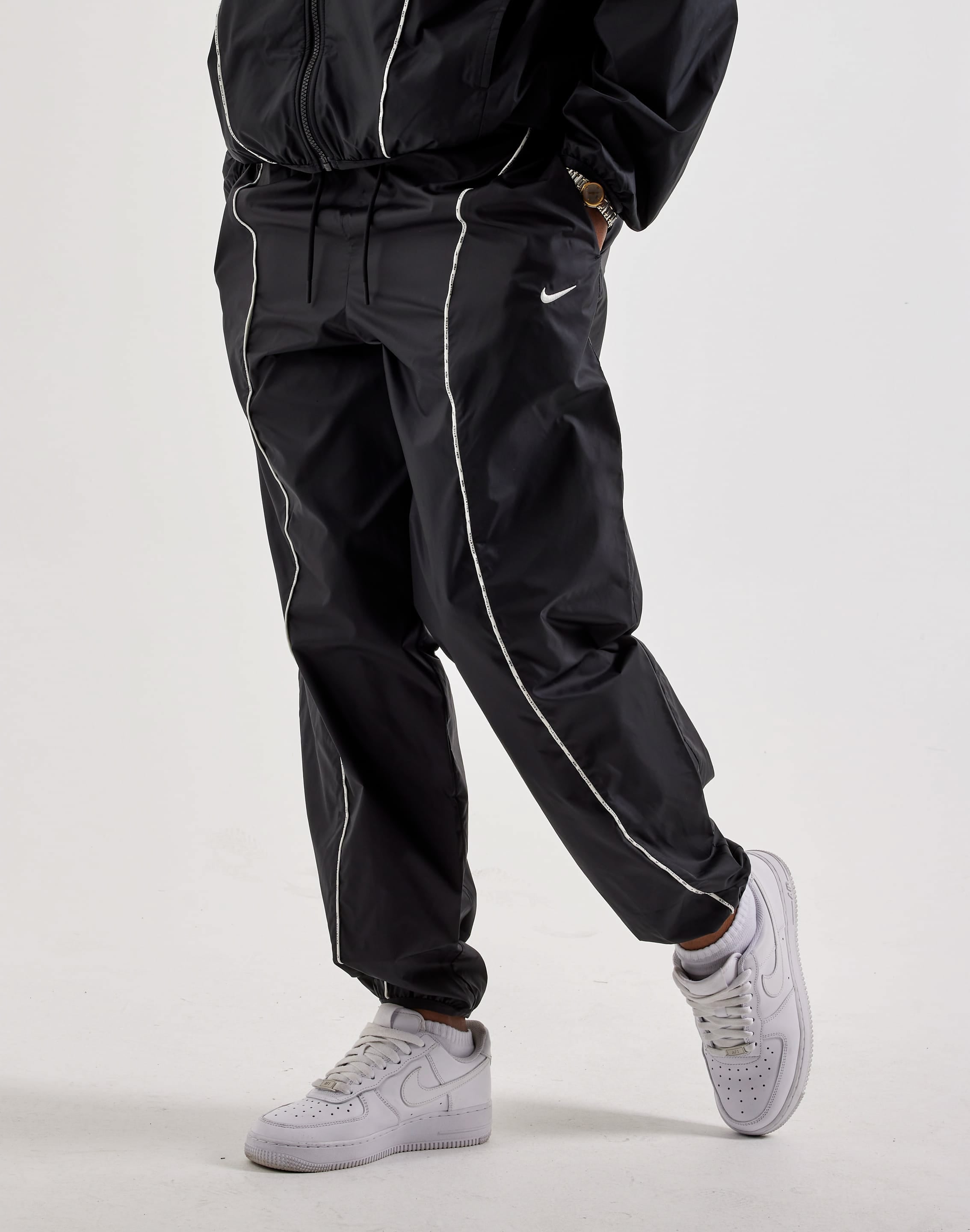Photo of Nike Lightweight Woven Pants
