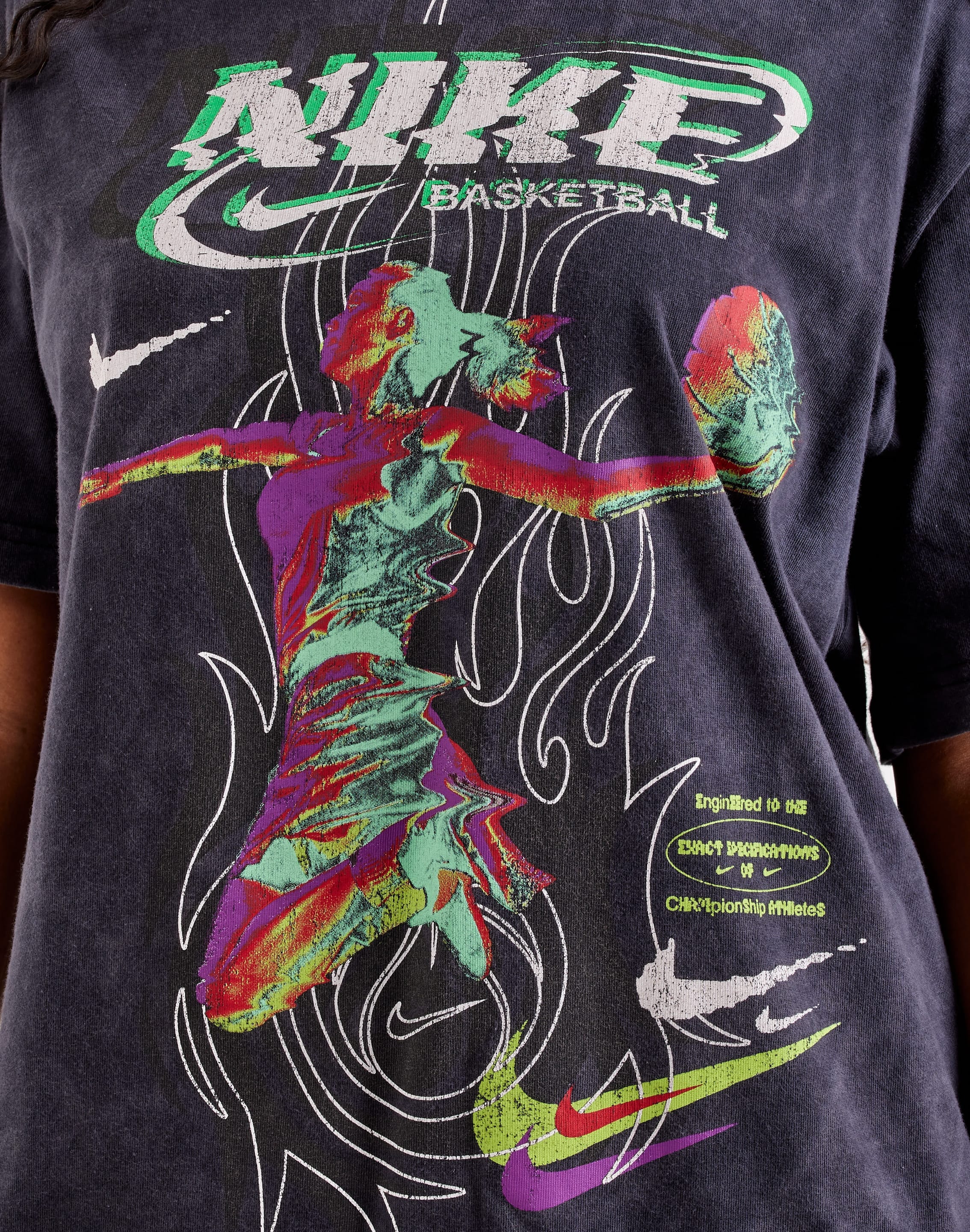 Nike Essential Graphic Tee