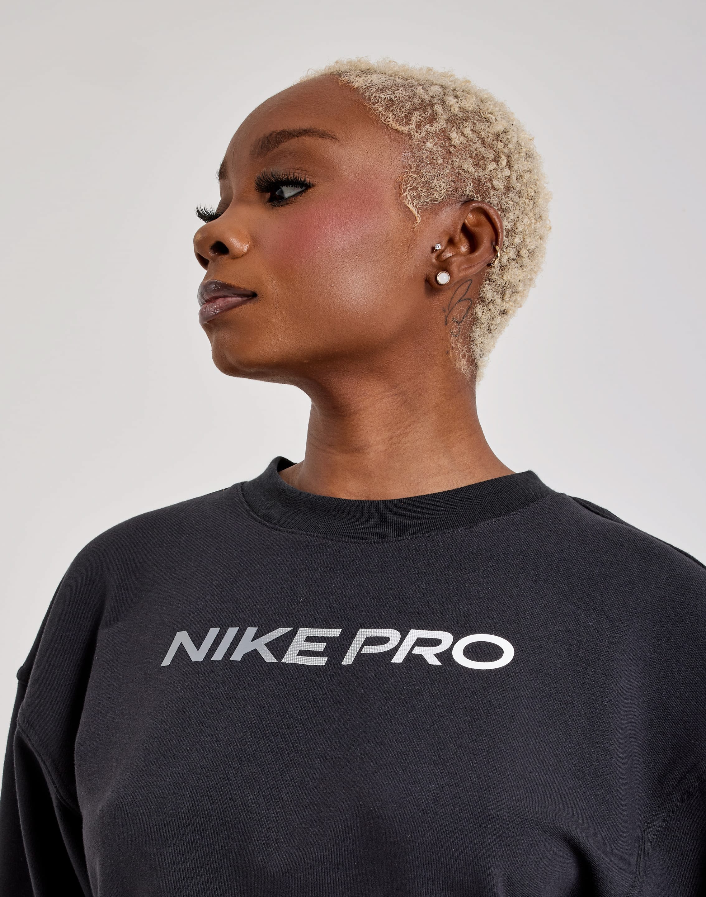 Photo of Nike Pro Dri-FIT French Terry Long-Sleeve Top