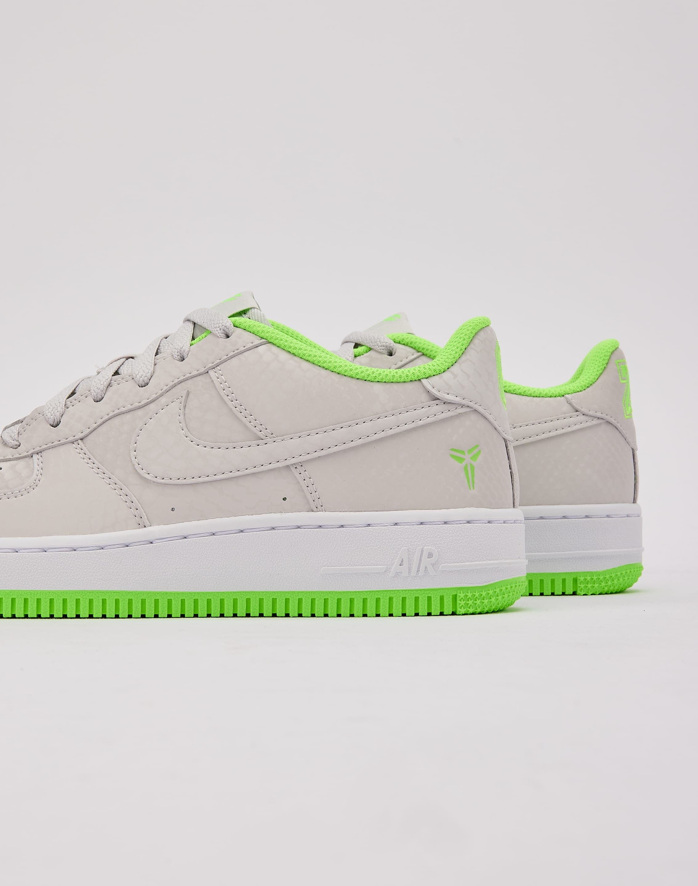 Nike Kobe Bryant Air Force 1 Low 'Electric Green' Grade-School, image 6 of 6