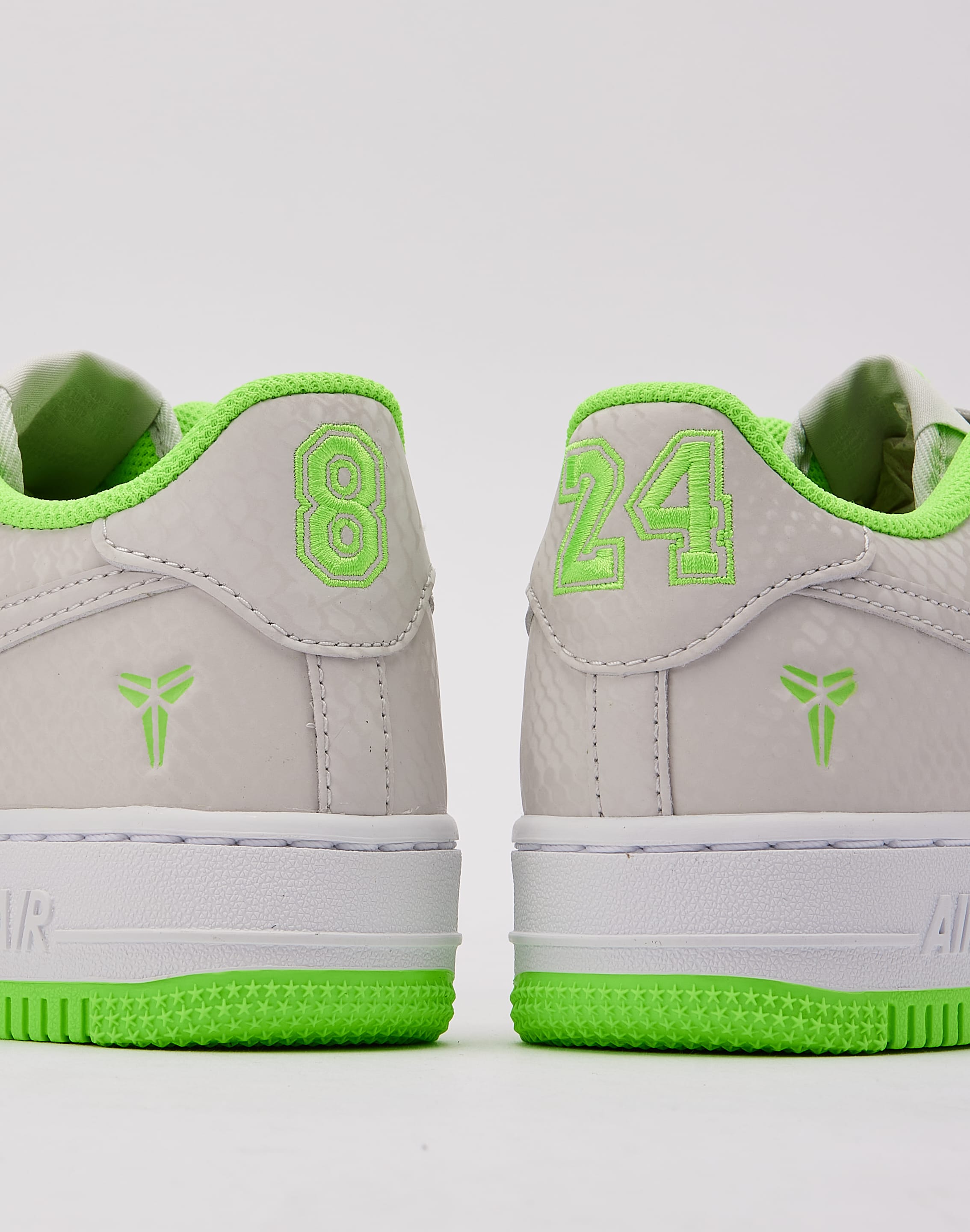 Nike Kobe Bryant Air Force 1 Low 'Electric Green' Grade-School, image 5 of 6