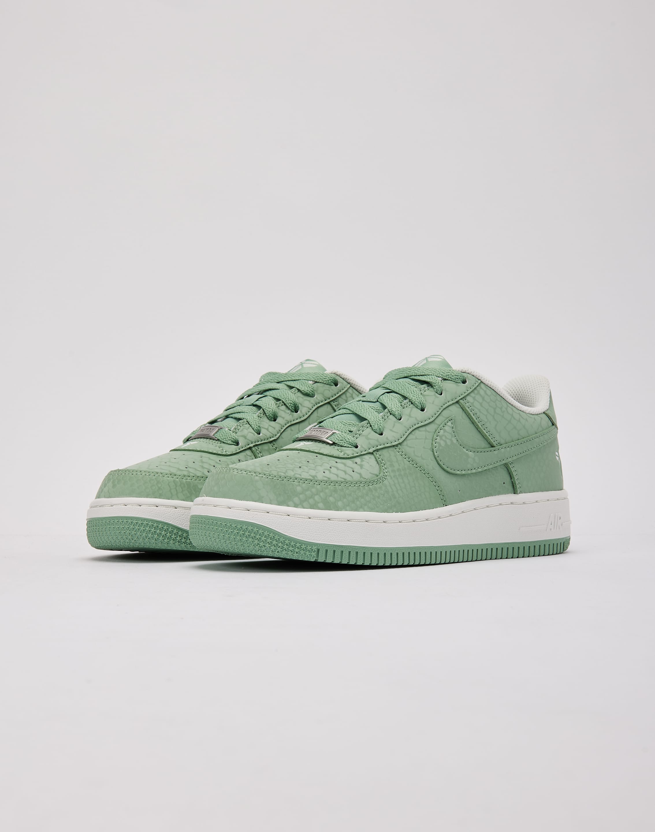 Photo of Nike Air Force 1 Low 'Kobe Bryant Forever' Grade-School
