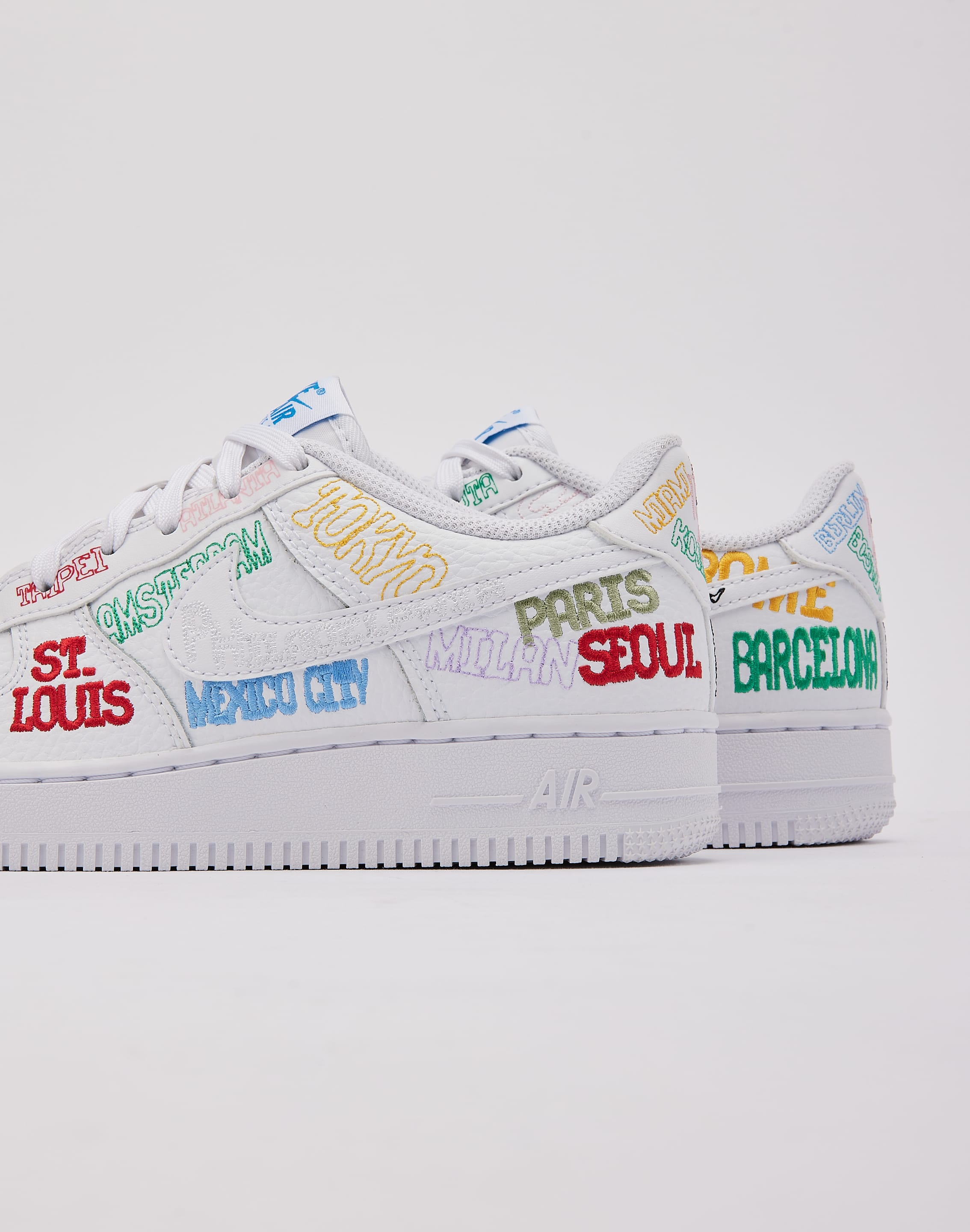 Photo of Nike Air Force 1 Low 'World Tour' Grade-School