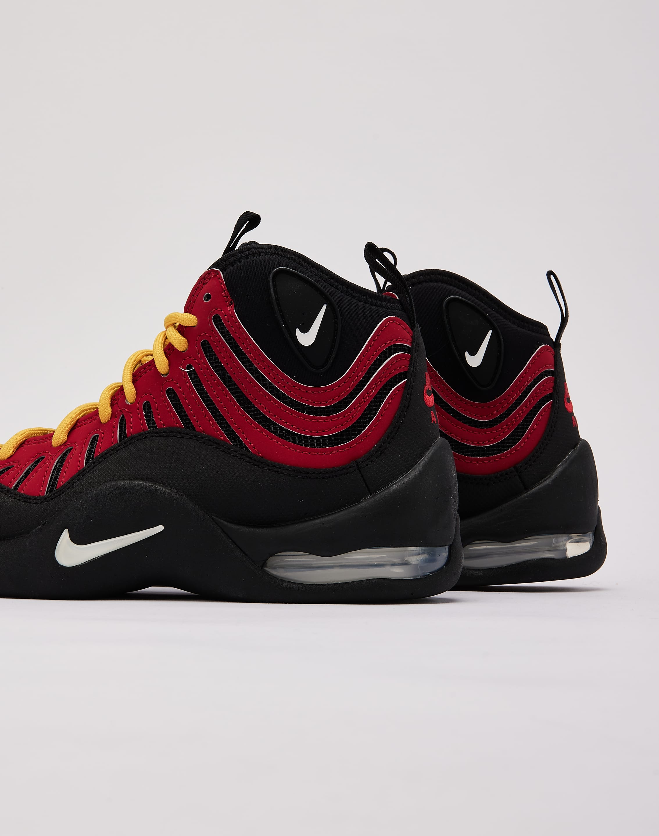 Photo of Nike Air Bakin SP 'Black and Varsity Red' Grade-School