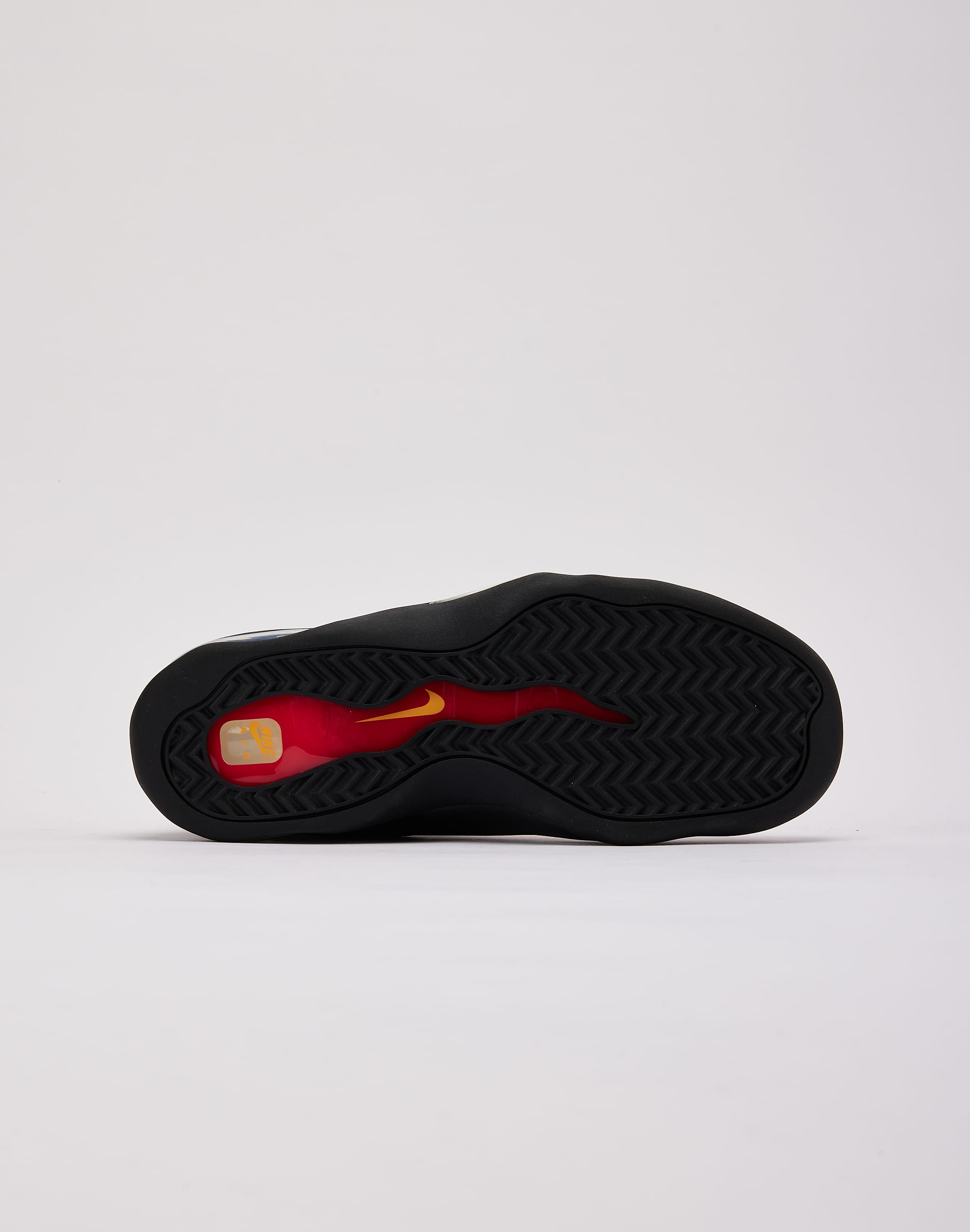 Photo of Nike Air Bakin SP 'Black and Varsity Red'