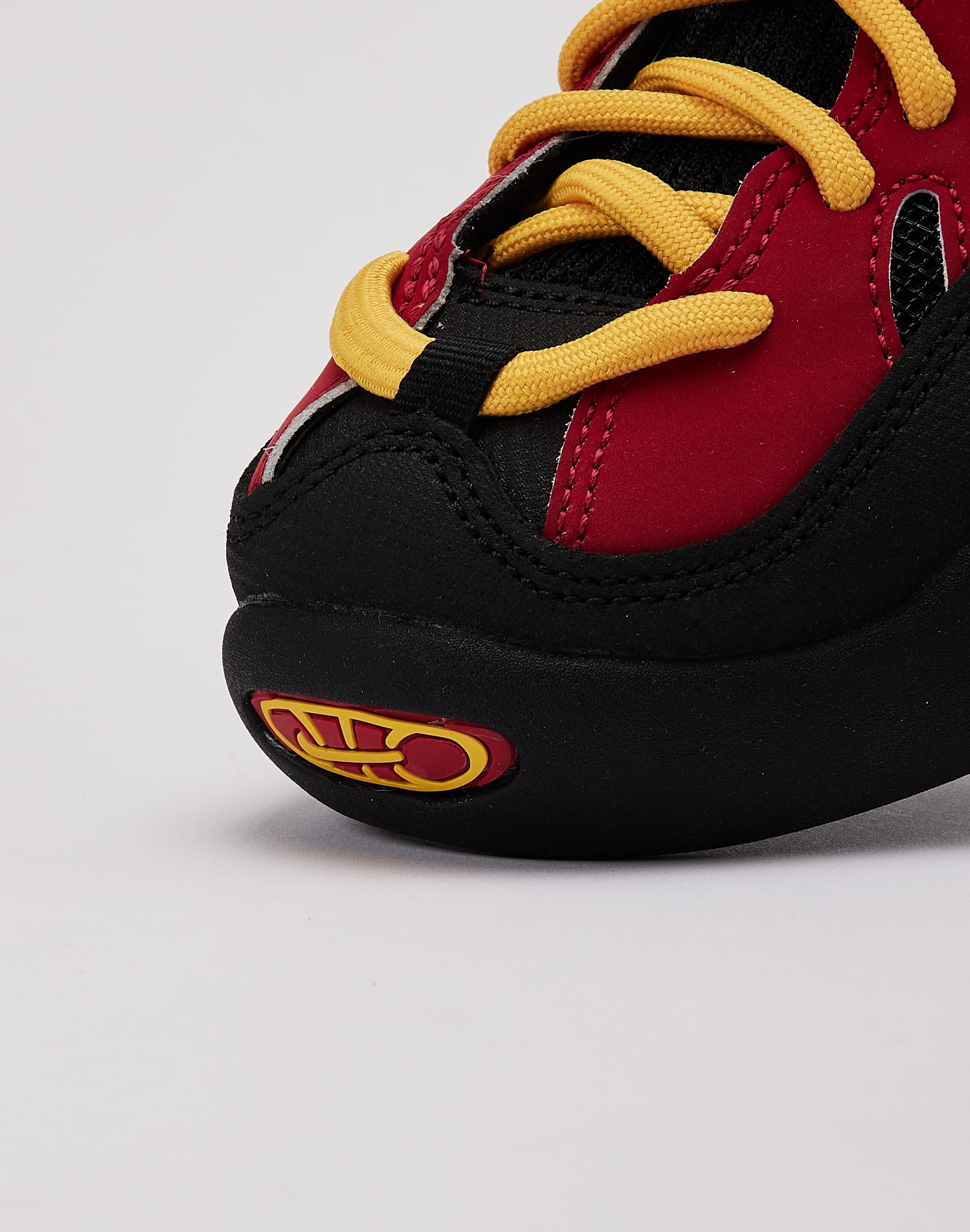 Photo of Nike Air Bakin SP 'Black and Varsity Red'