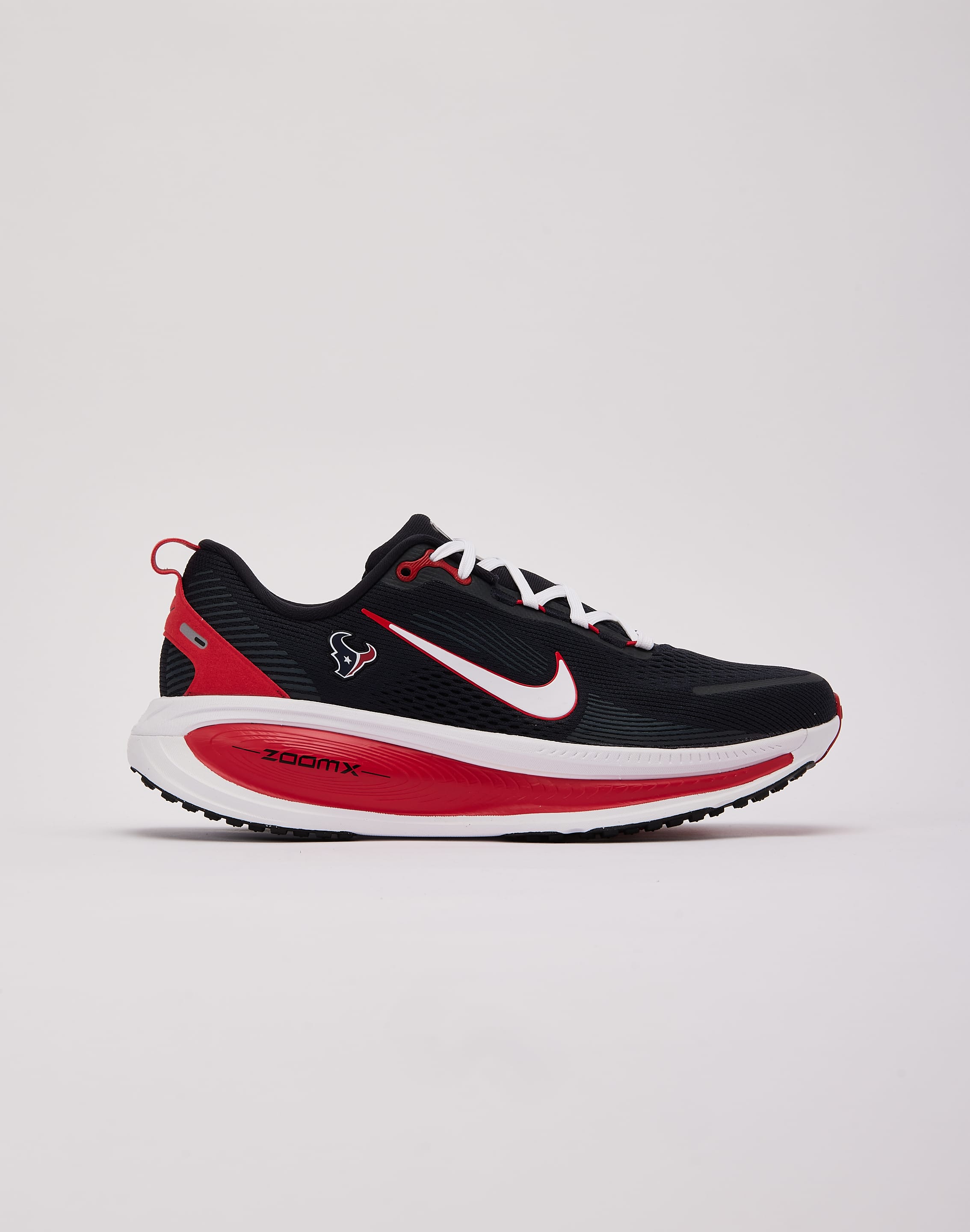 Photo of Nike Vomero 18 'Houston Texans'