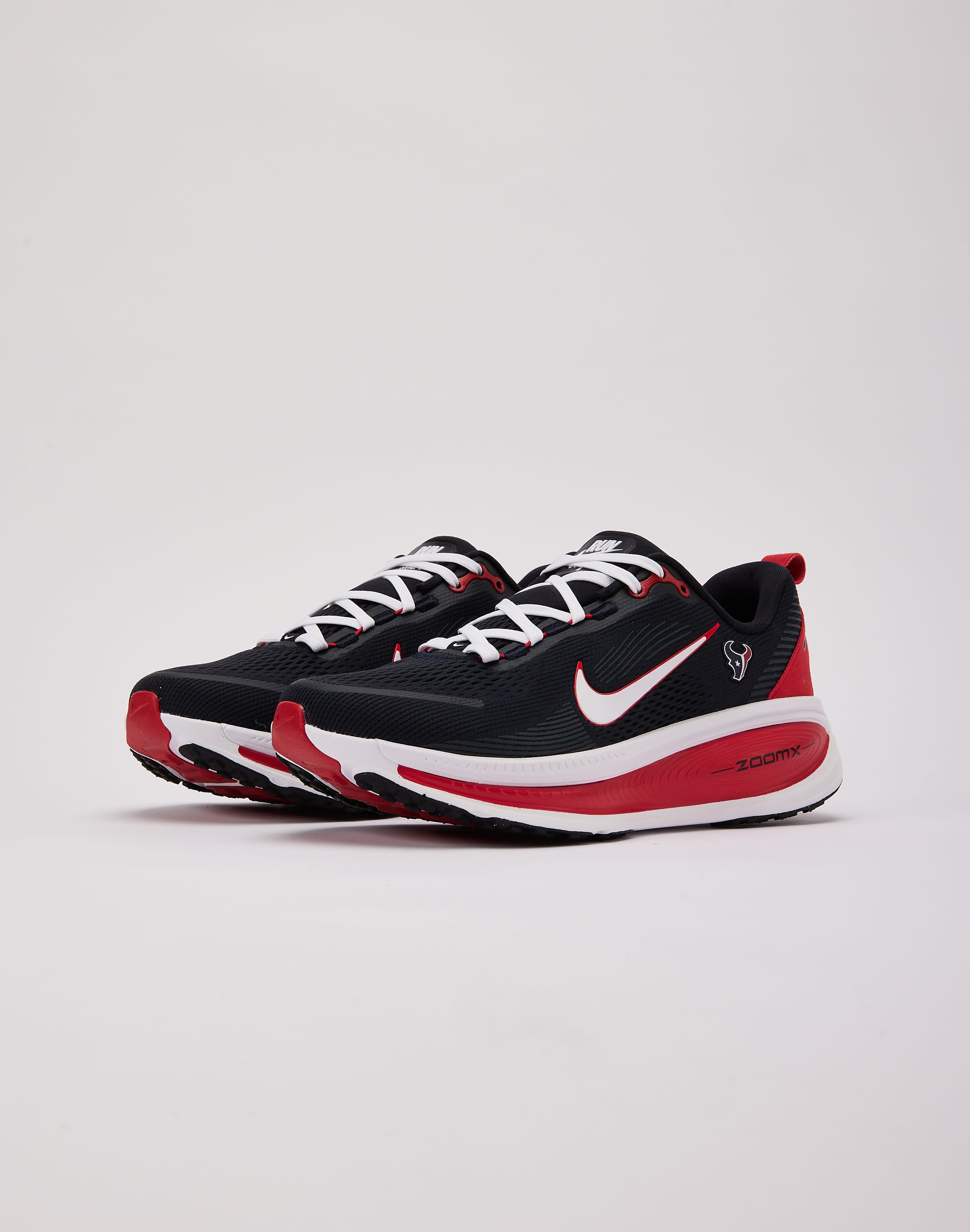 Photo of Nike Vomero 18 'Houston Texans'