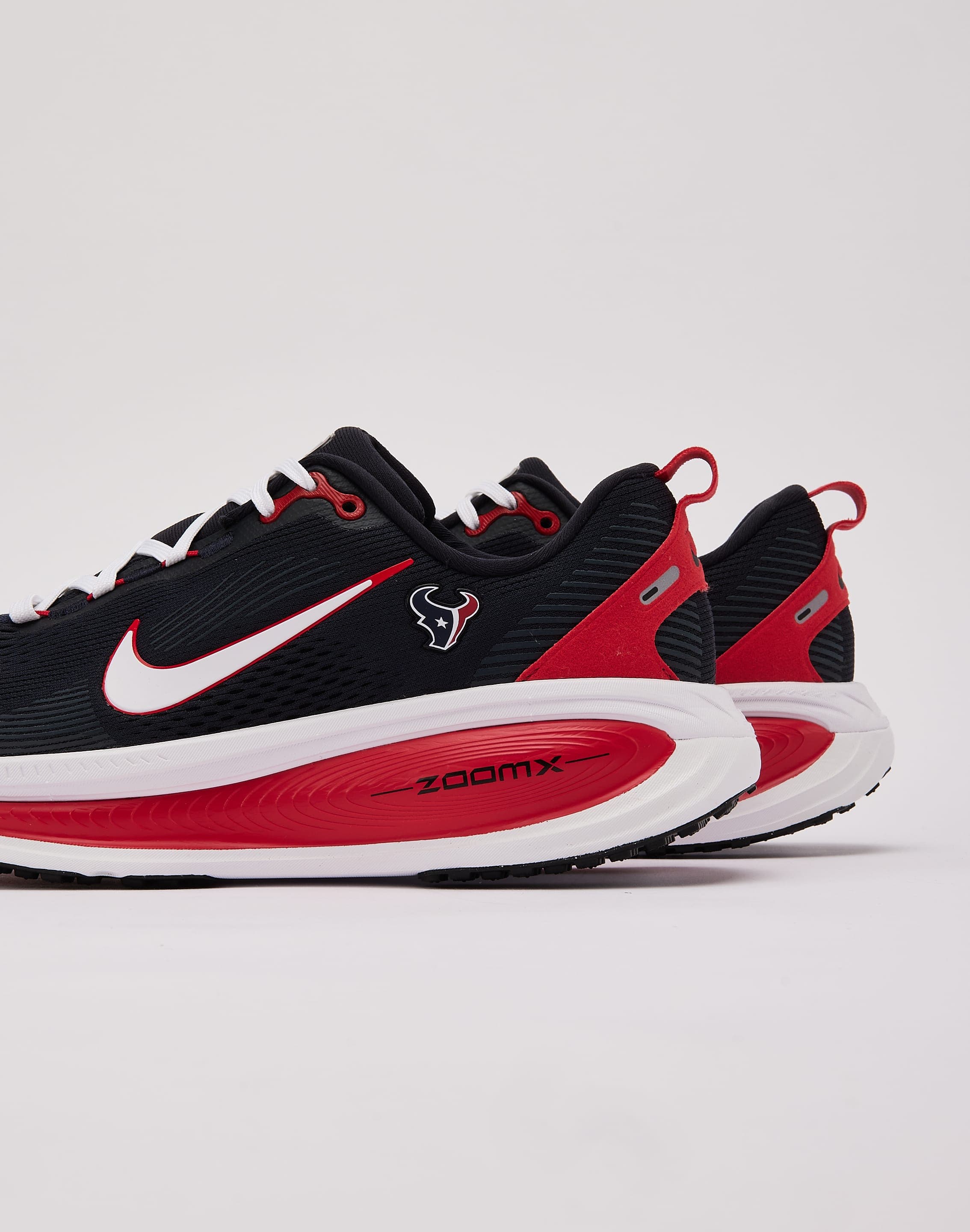 Photo of Nike Vomero 18 'Houston Texans'