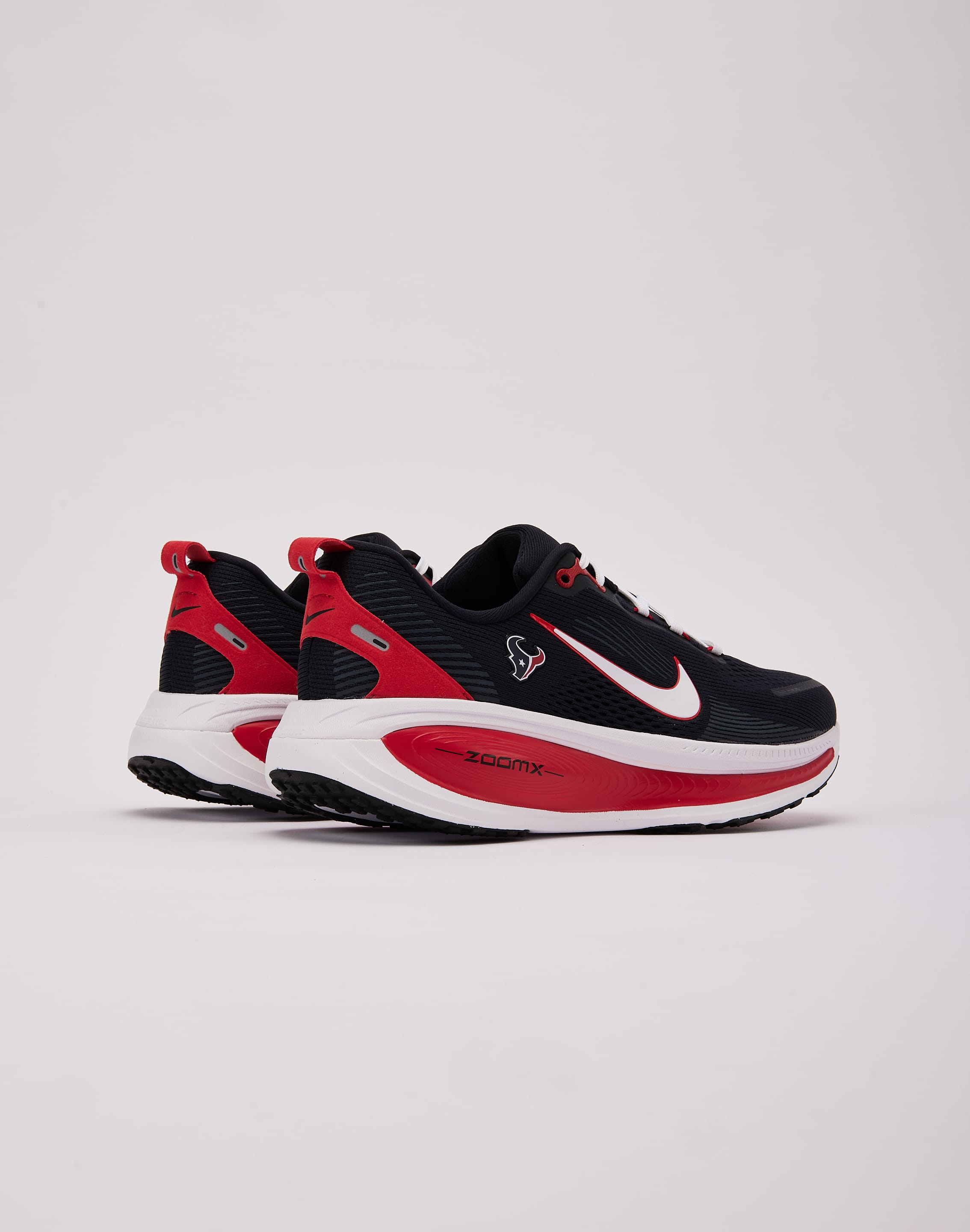 Photo of Nike Vomero 18 'Houston Texans'