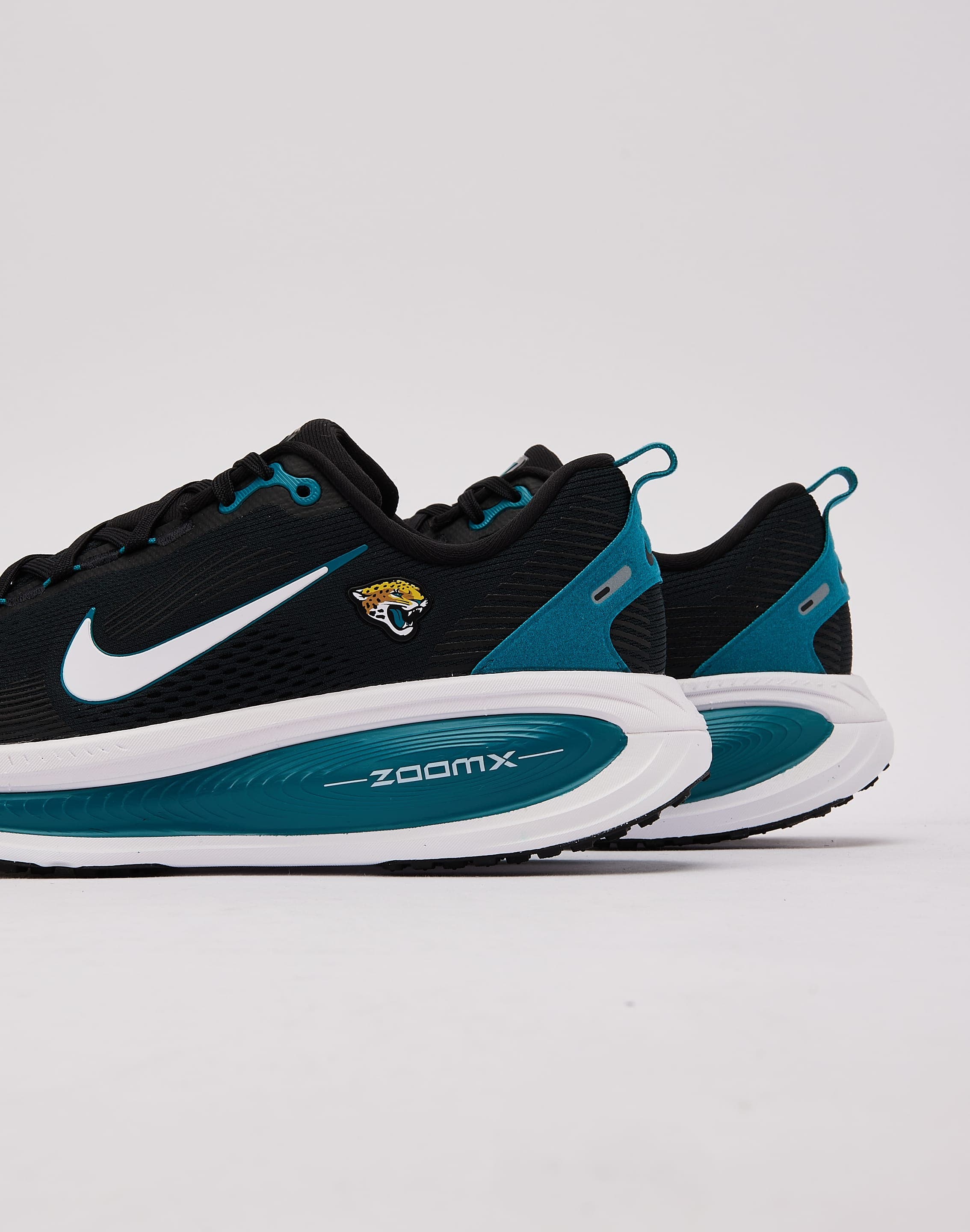 Photo of Nike Vomero 18 'Jacksonville Jaguars'