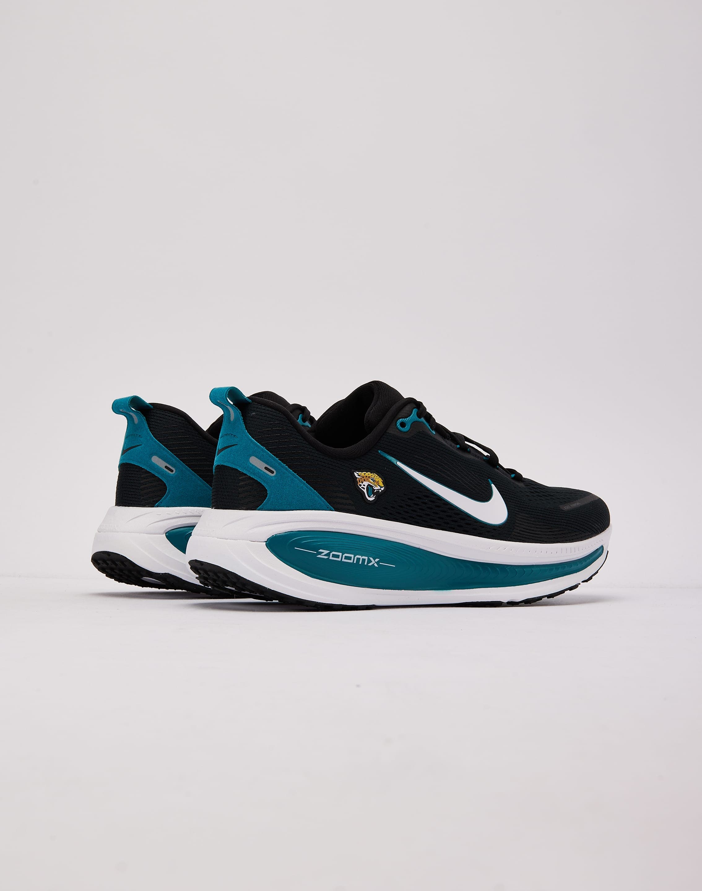 Photo of Nike Vomero 18 'Jacksonville Jaguars'