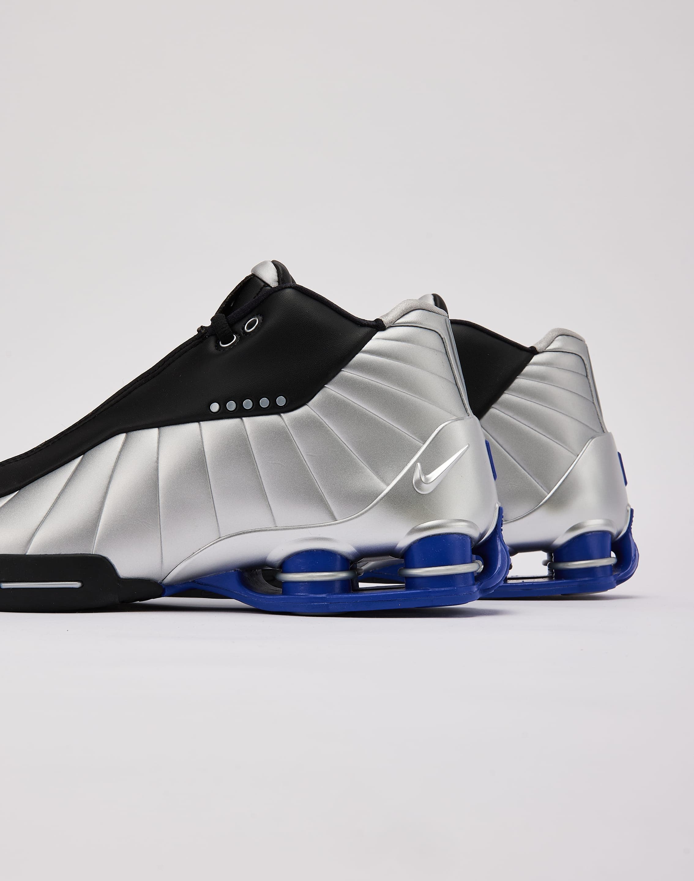 NIKE SHOX bb4 ブラック　シルバー Nike Shox BB4 'Black and Metallic Silver' – DTLR
