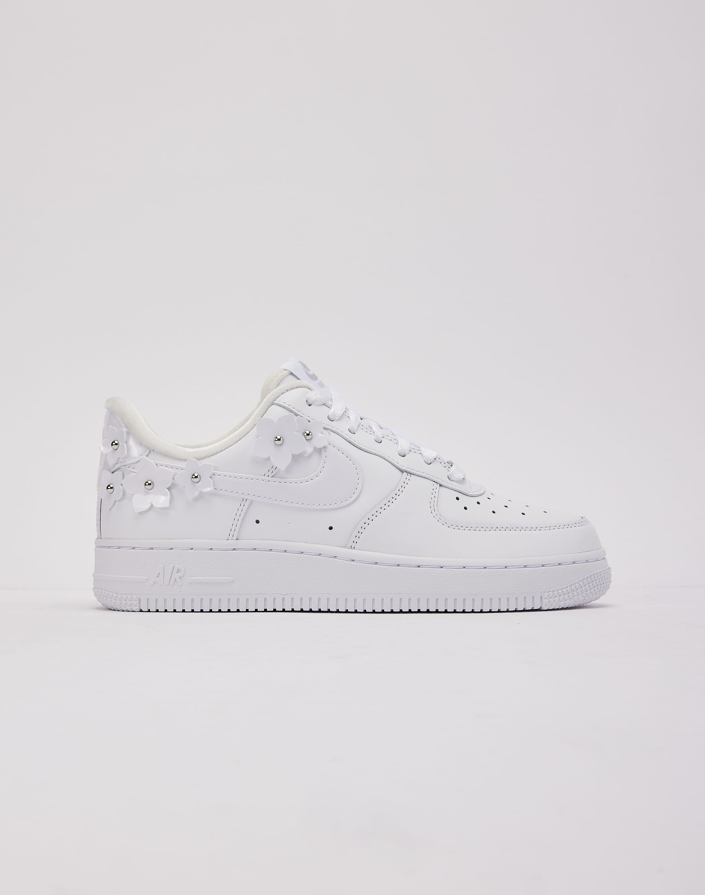 Photo of Nike Air Force 1 Low '07 'Florette'