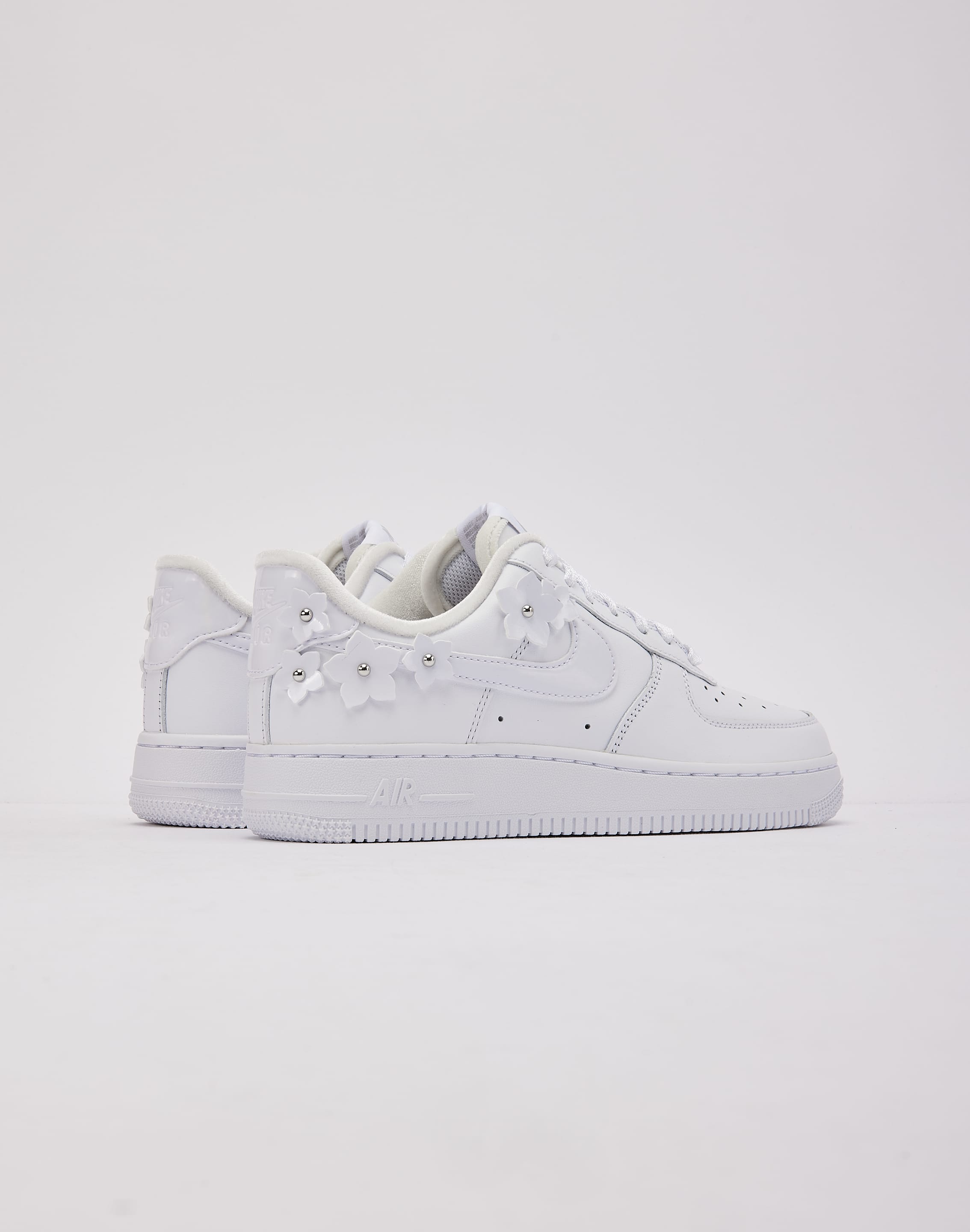 Photo of Nike Air Force 1 Low '07 'Florette'
