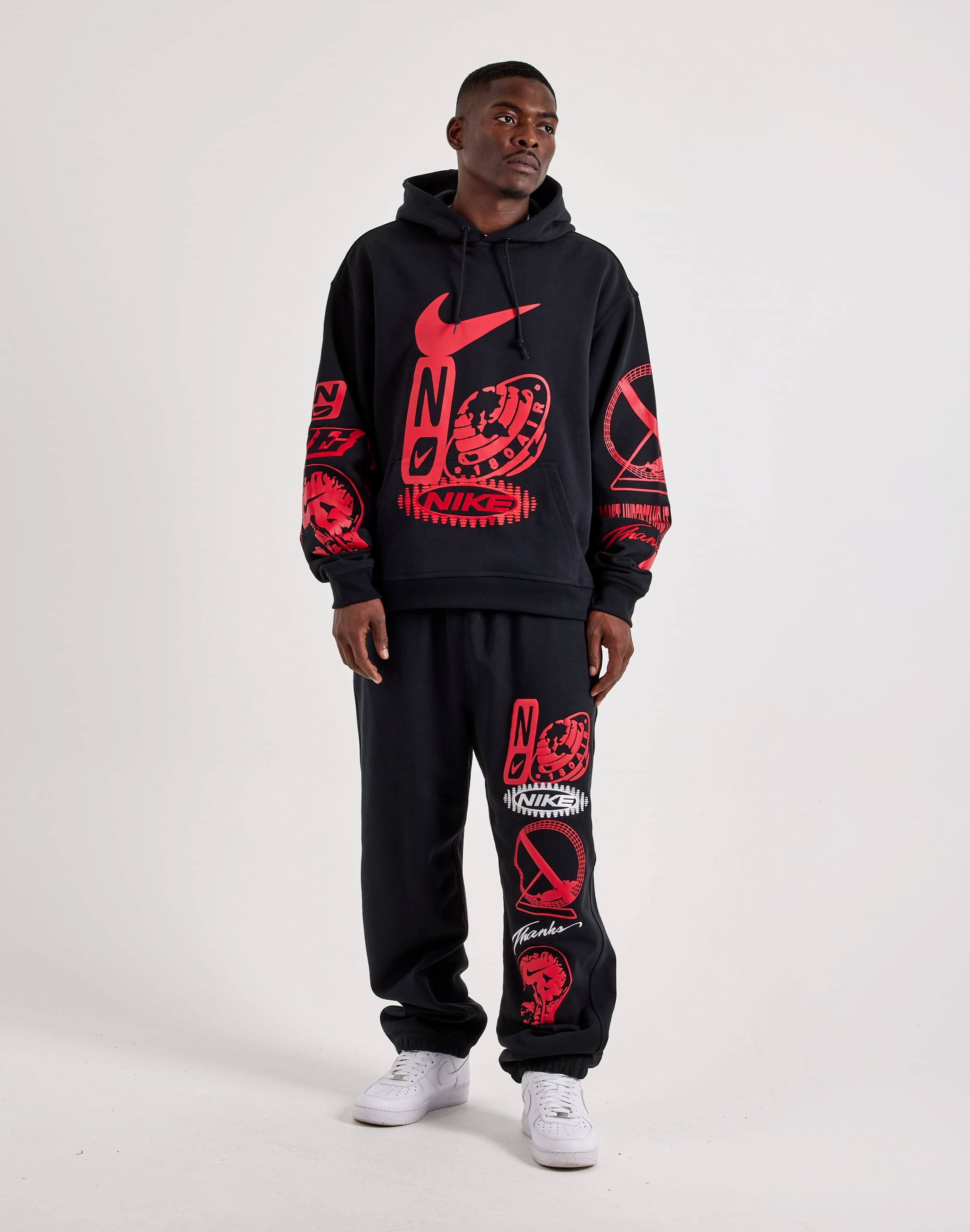 Photo of Nike Graphic Fleece Pants
