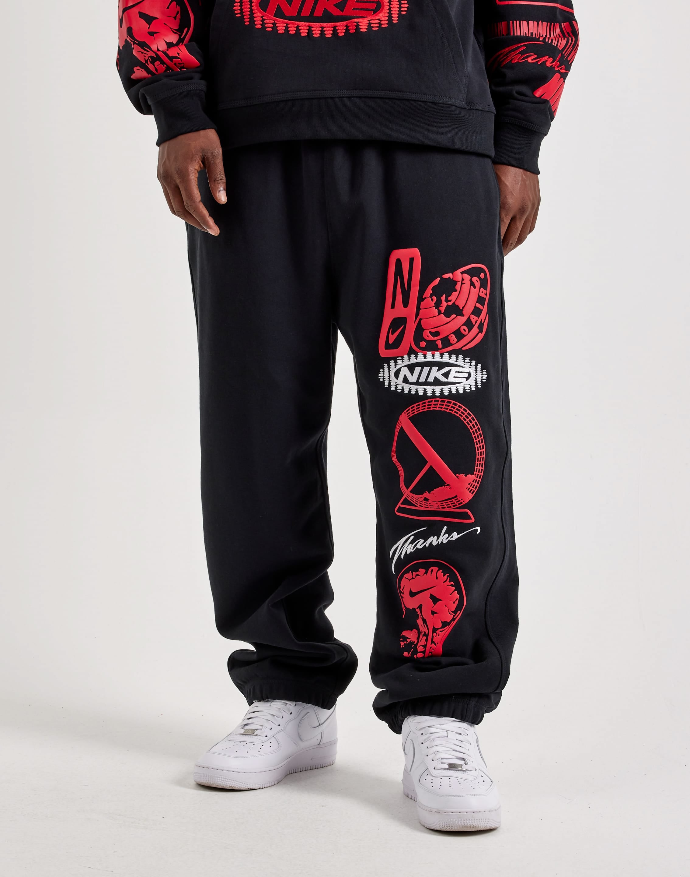 Photo of Nike Graphic Fleece Pants