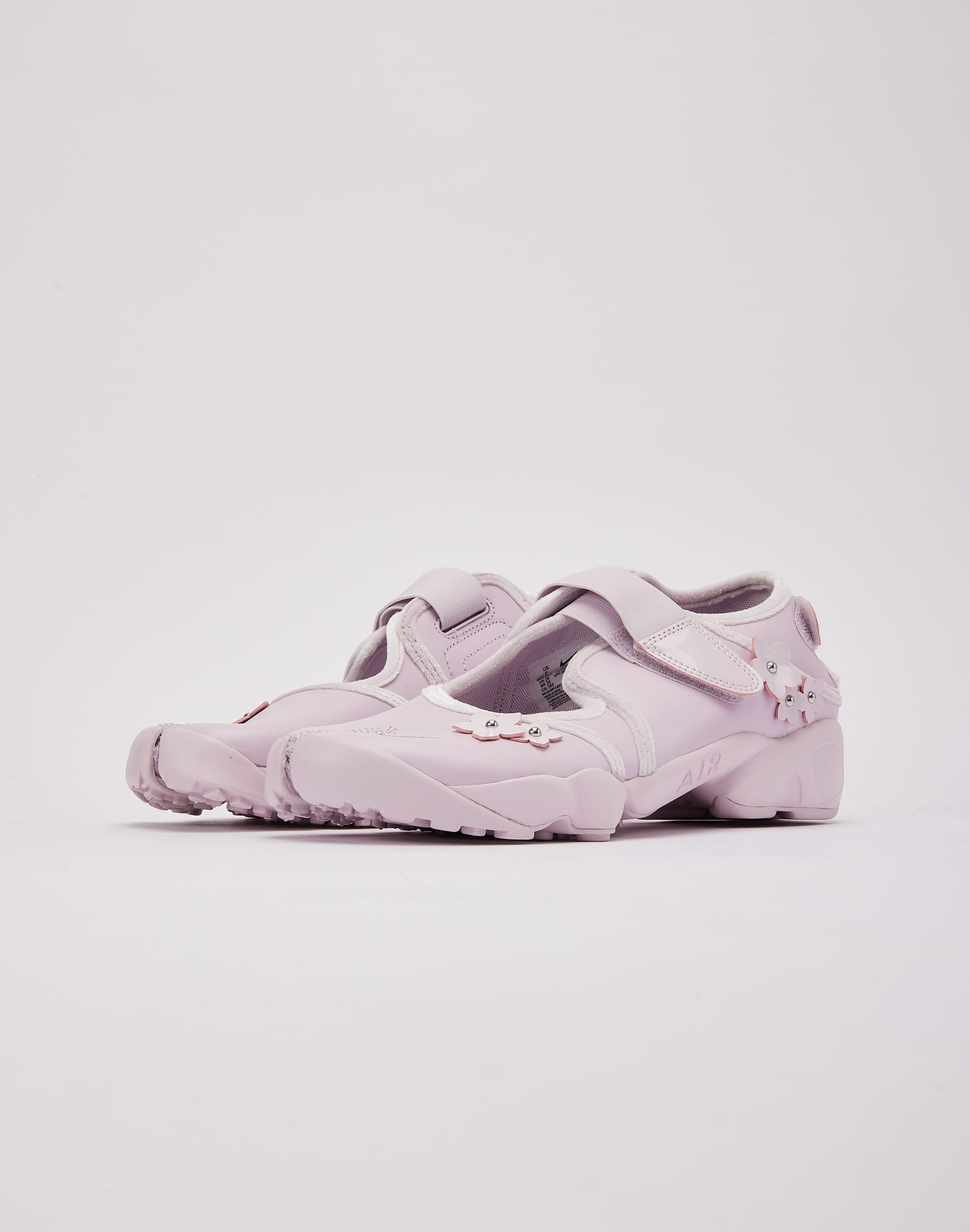Photo of Nike Air Rift 'Florette'